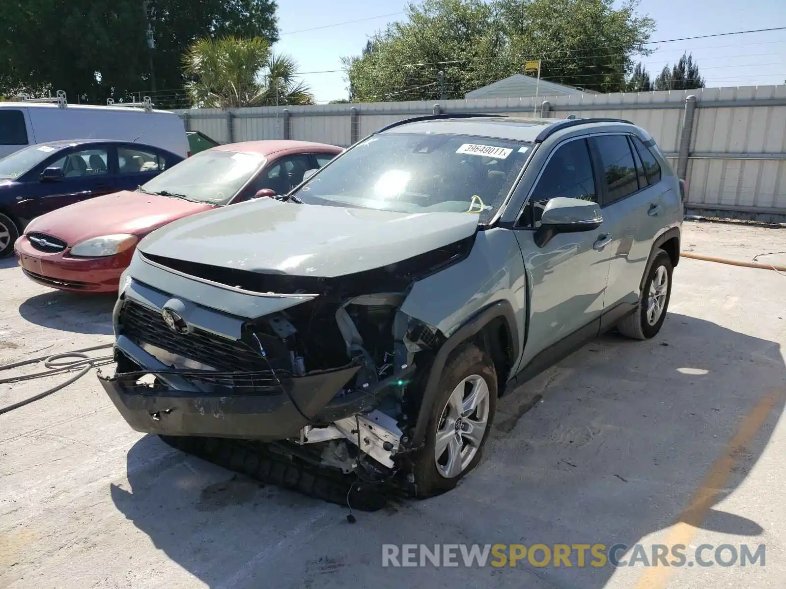 2 Photograph of a damaged car 2T3W1RFV8LC072774 TOYOTA RAV4 2020