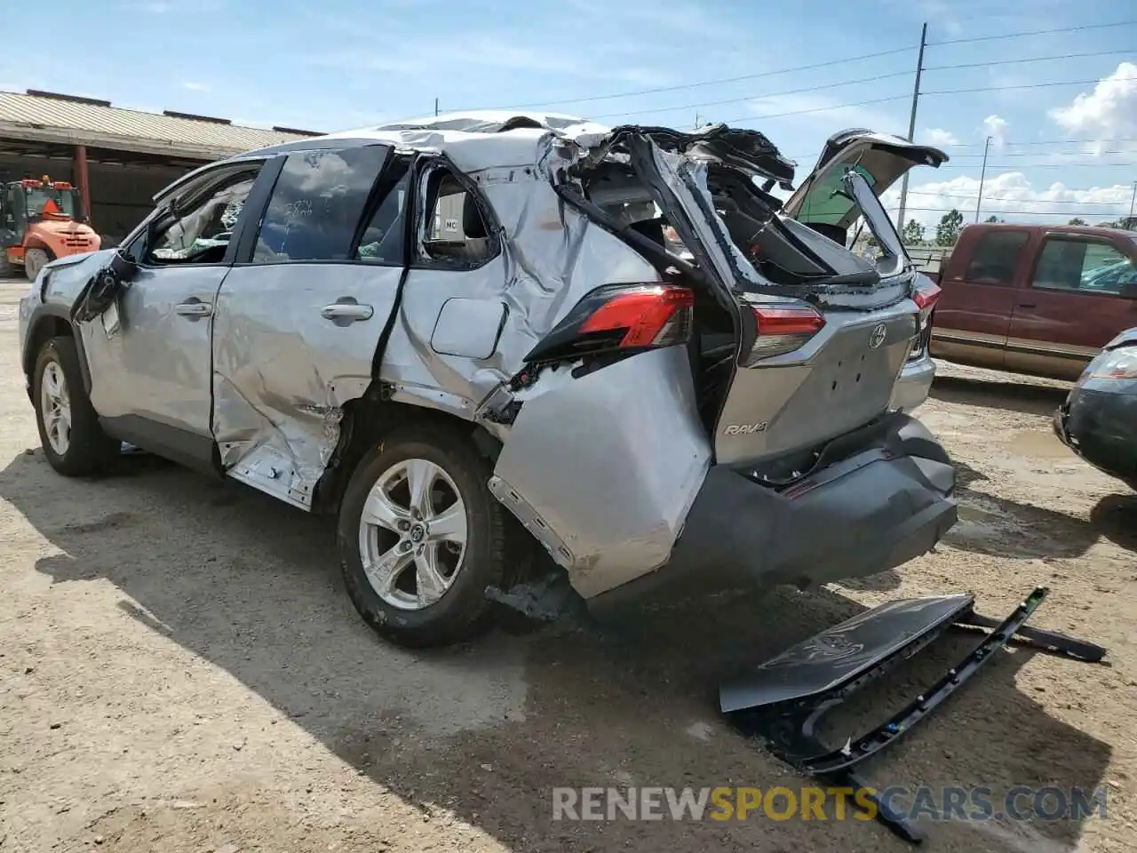 3 Photograph of a damaged car 2T3W1RFV8LC075402 TOYOTA RAV4 2020