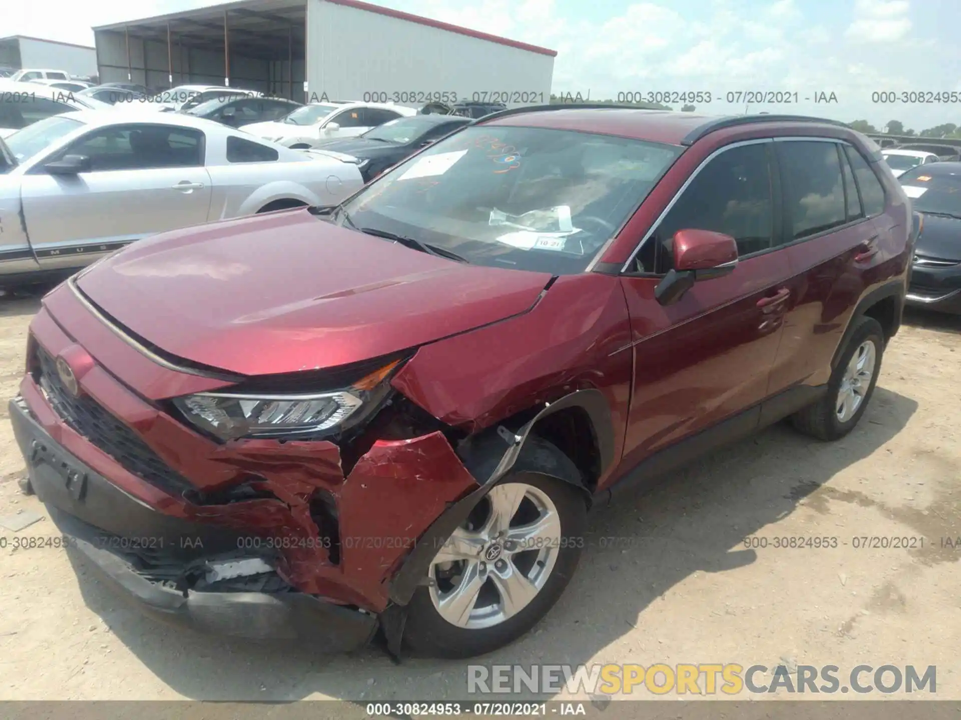 2 Photograph of a damaged car 2T3W1RFV8LW060090 TOYOTA RAV4 2020