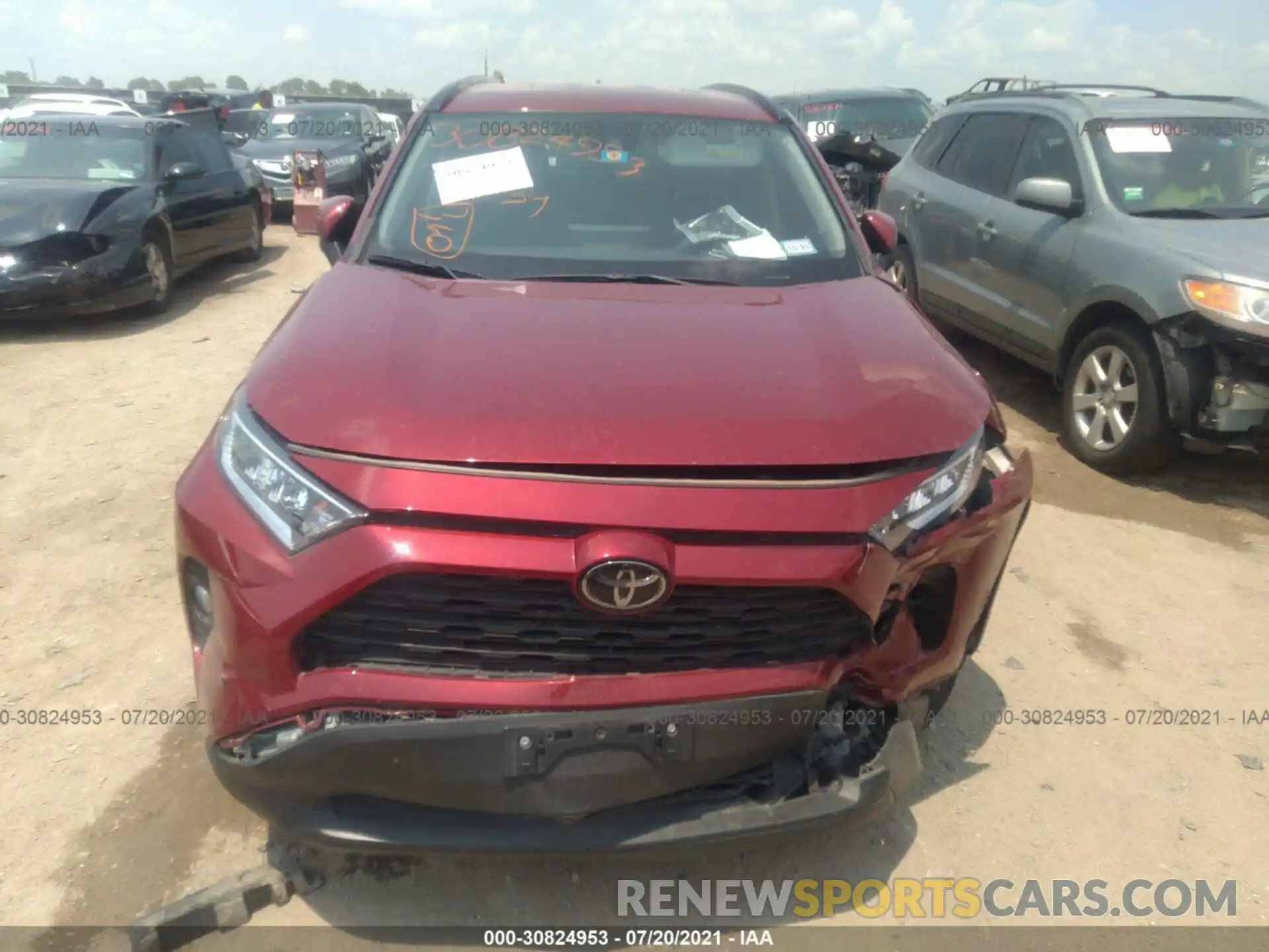 6 Photograph of a damaged car 2T3W1RFV8LW060090 TOYOTA RAV4 2020