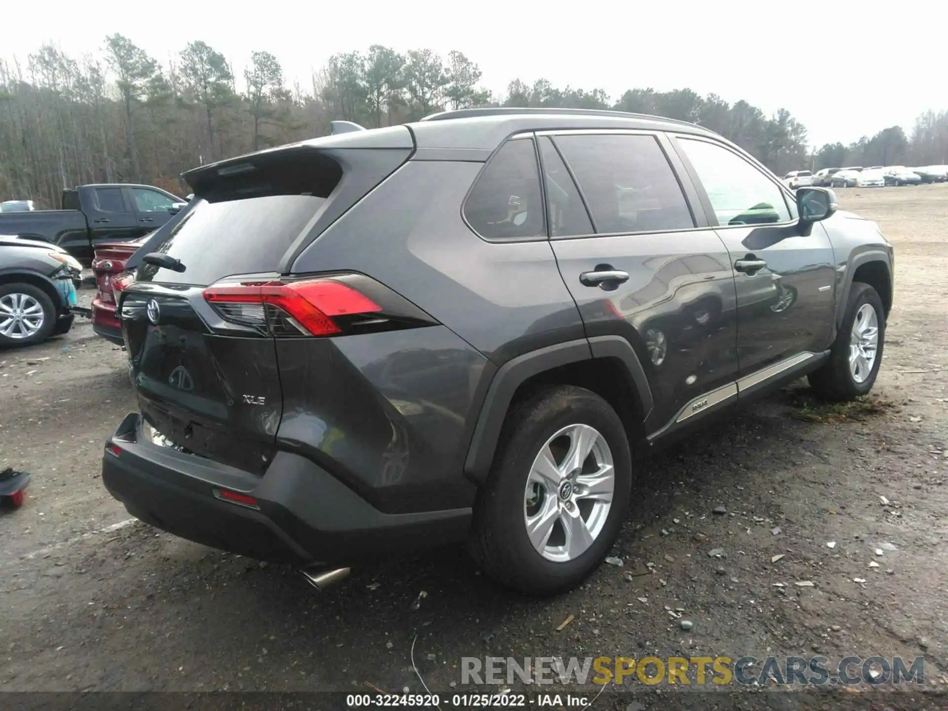 4 Photograph of a damaged car 2T3W1RFV8LW063362 TOYOTA RAV4 2020