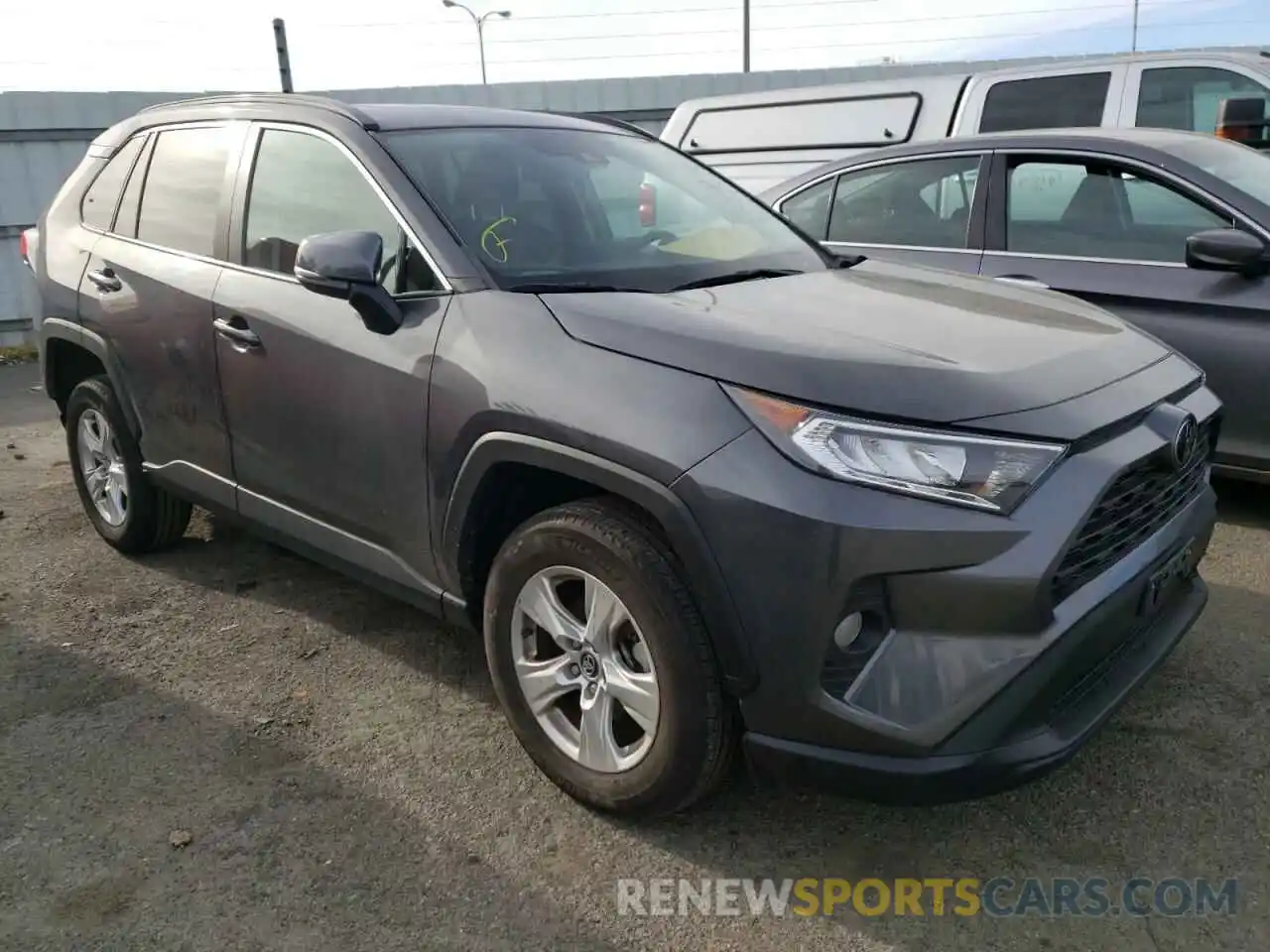 1 Photograph of a damaged car 2T3W1RFV8LW065435 TOYOTA RAV4 2020