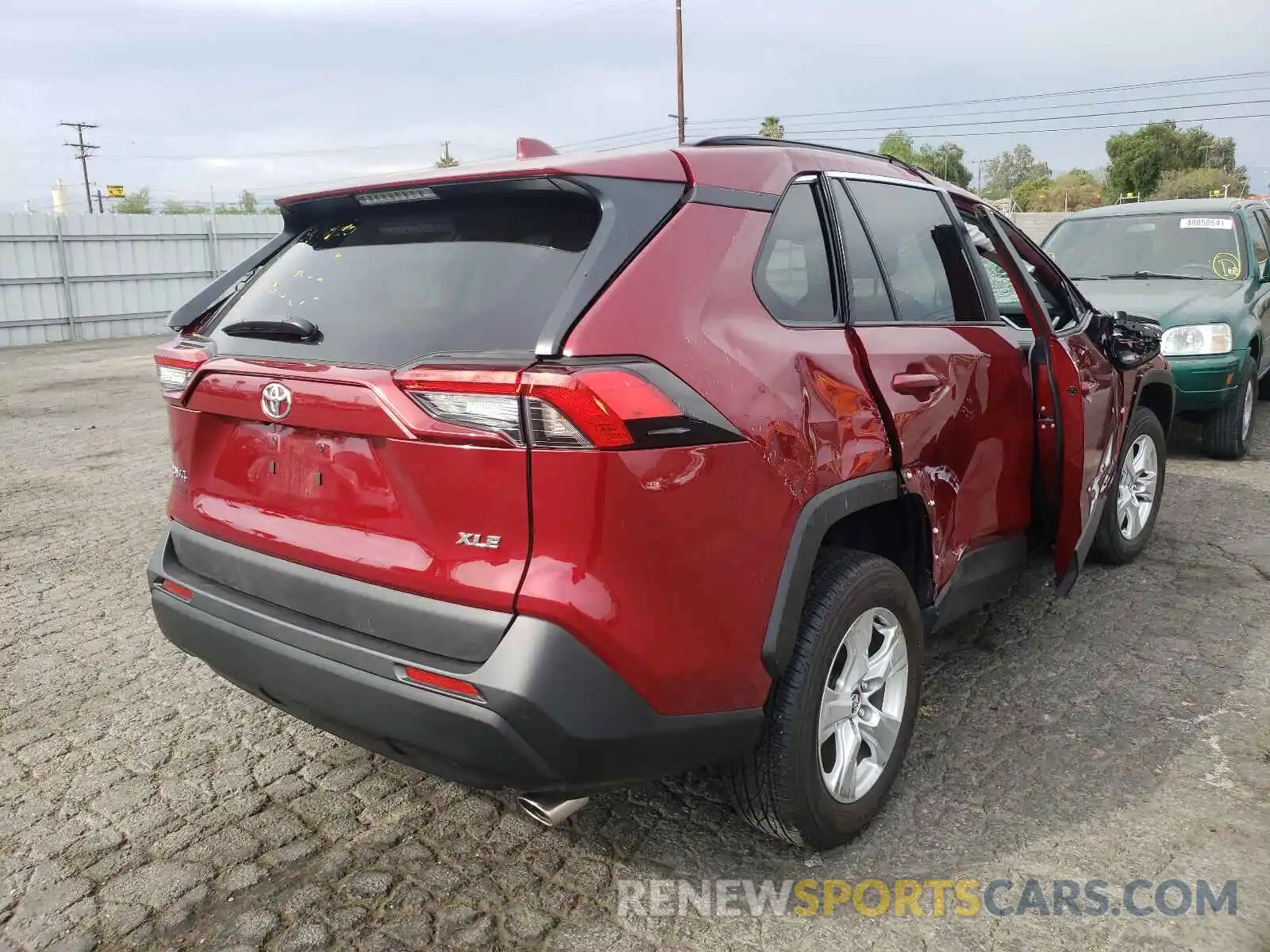 4 Photograph of a damaged car 2T3W1RFV8LW067248 TOYOTA RAV4 2020