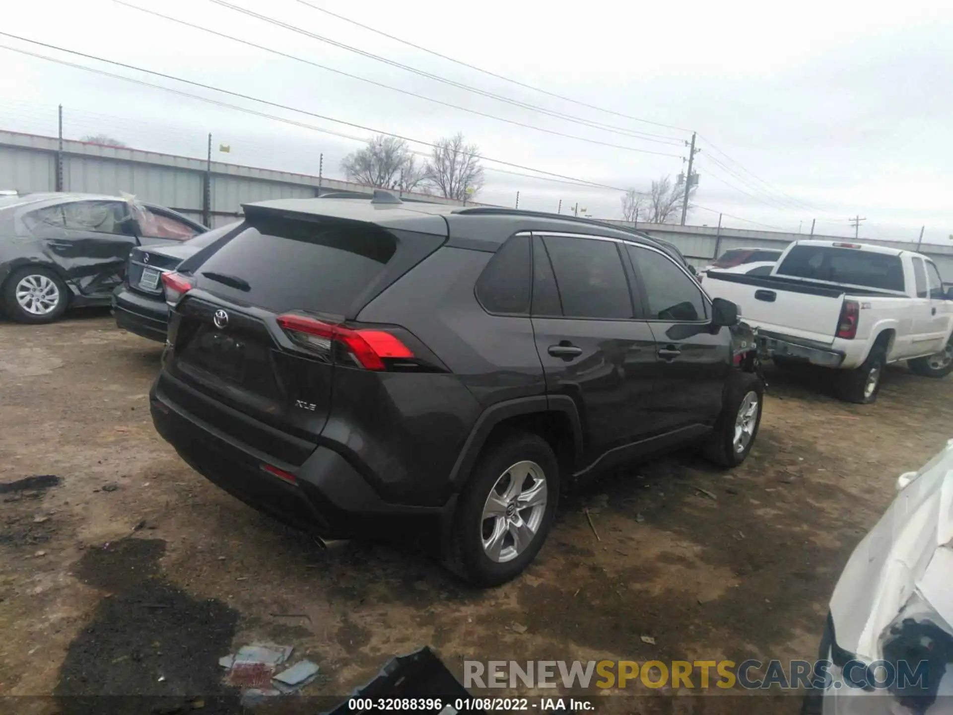 4 Photograph of a damaged car 2T3W1RFV8LW070683 TOYOTA RAV4 2020