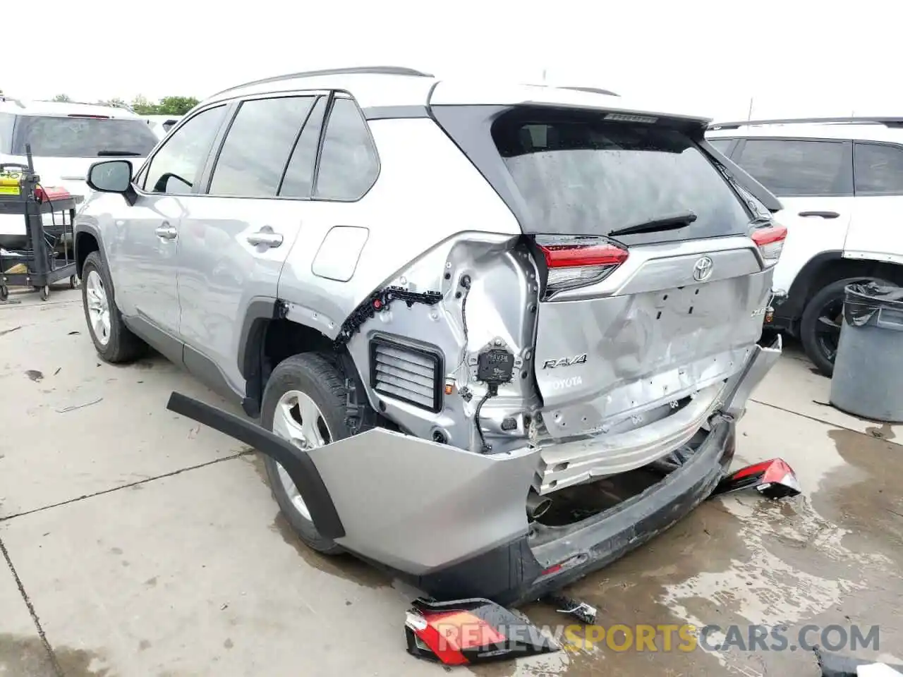 3 Photograph of a damaged car 2T3W1RFV8LW078783 TOYOTA RAV4 2020