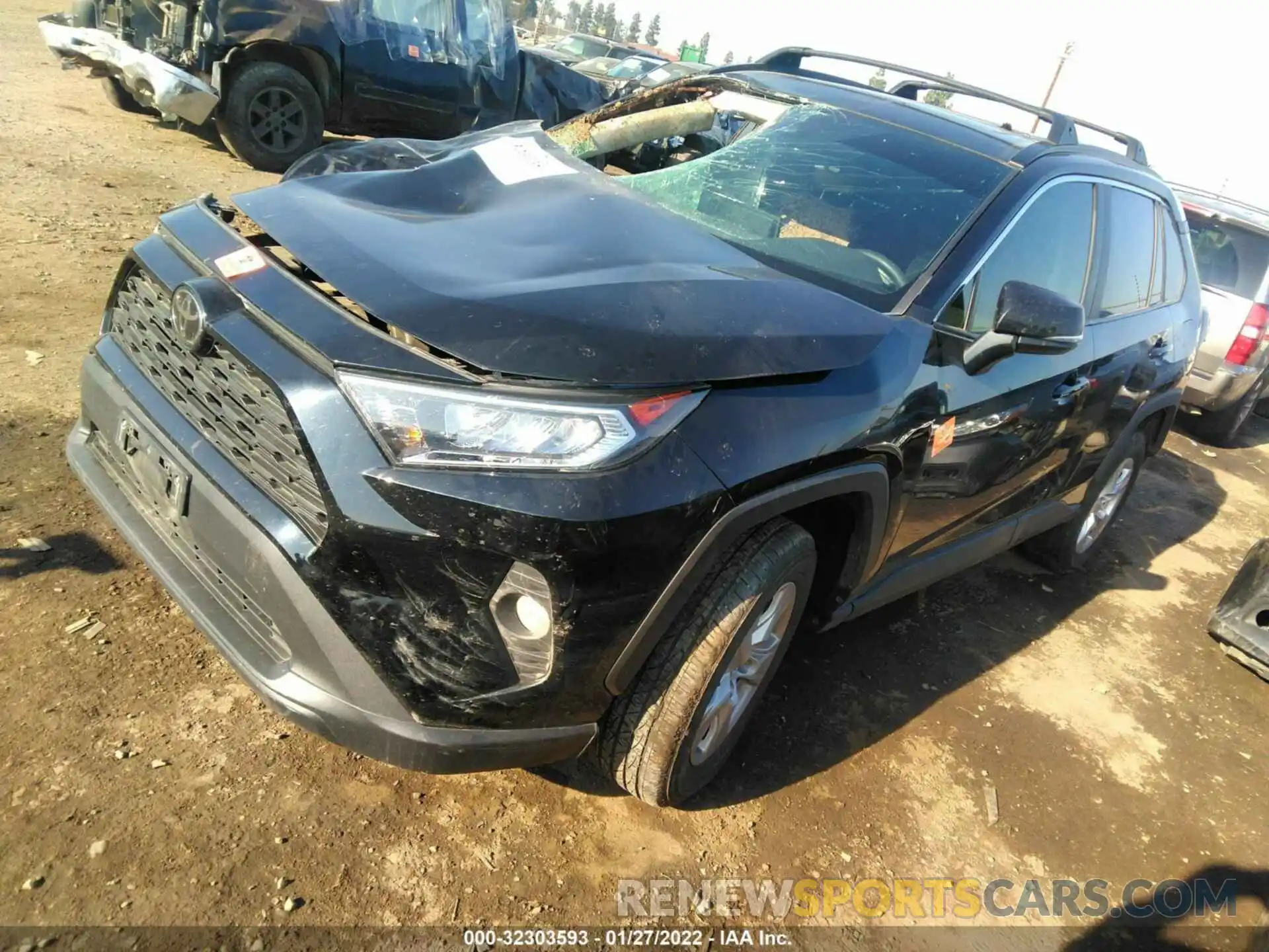 2 Photograph of a damaged car 2T3W1RFV8LW083384 TOYOTA RAV4 2020