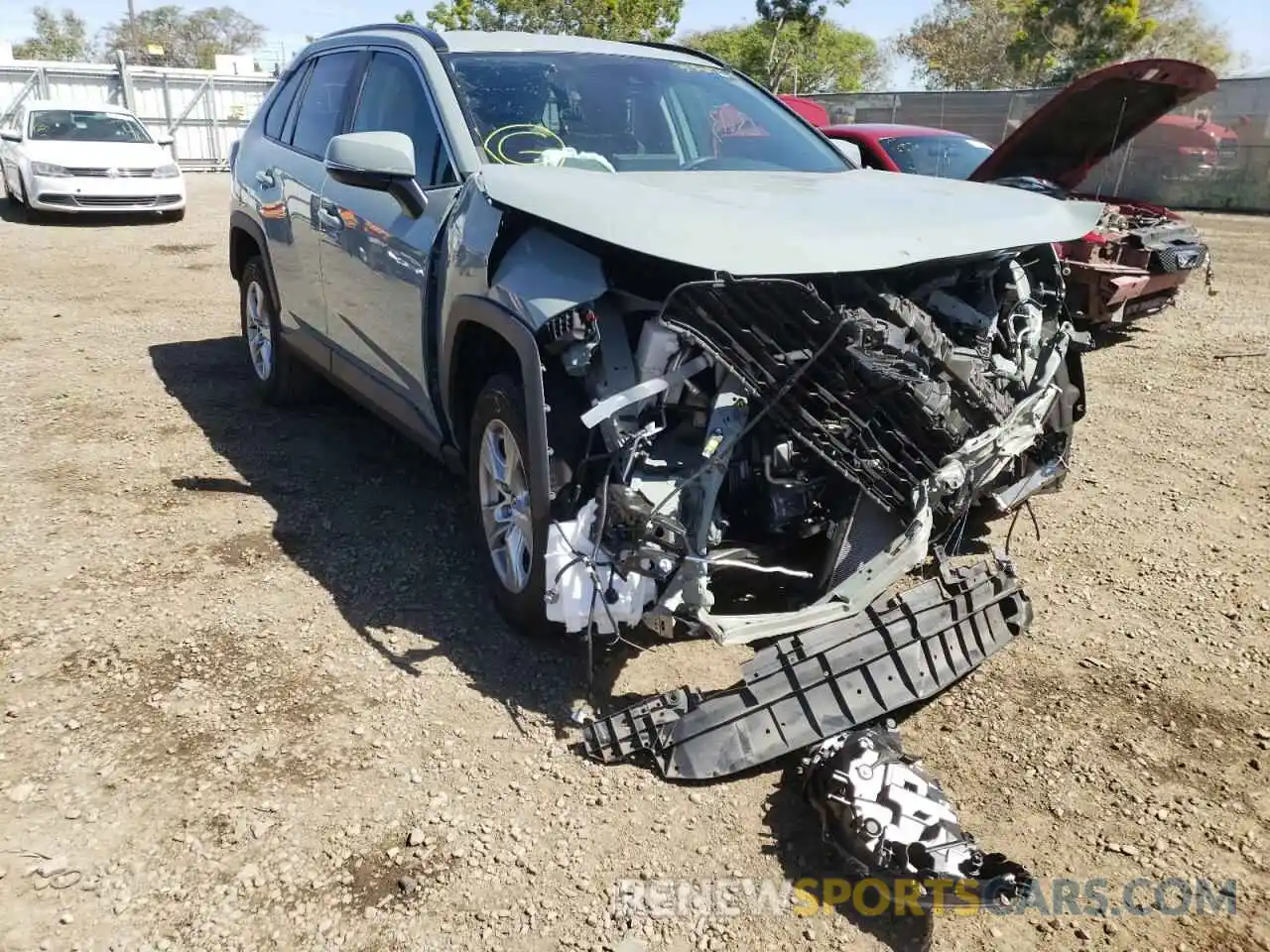 1 Photograph of a damaged car 2T3W1RFV8LW084423 TOYOTA RAV4 2020