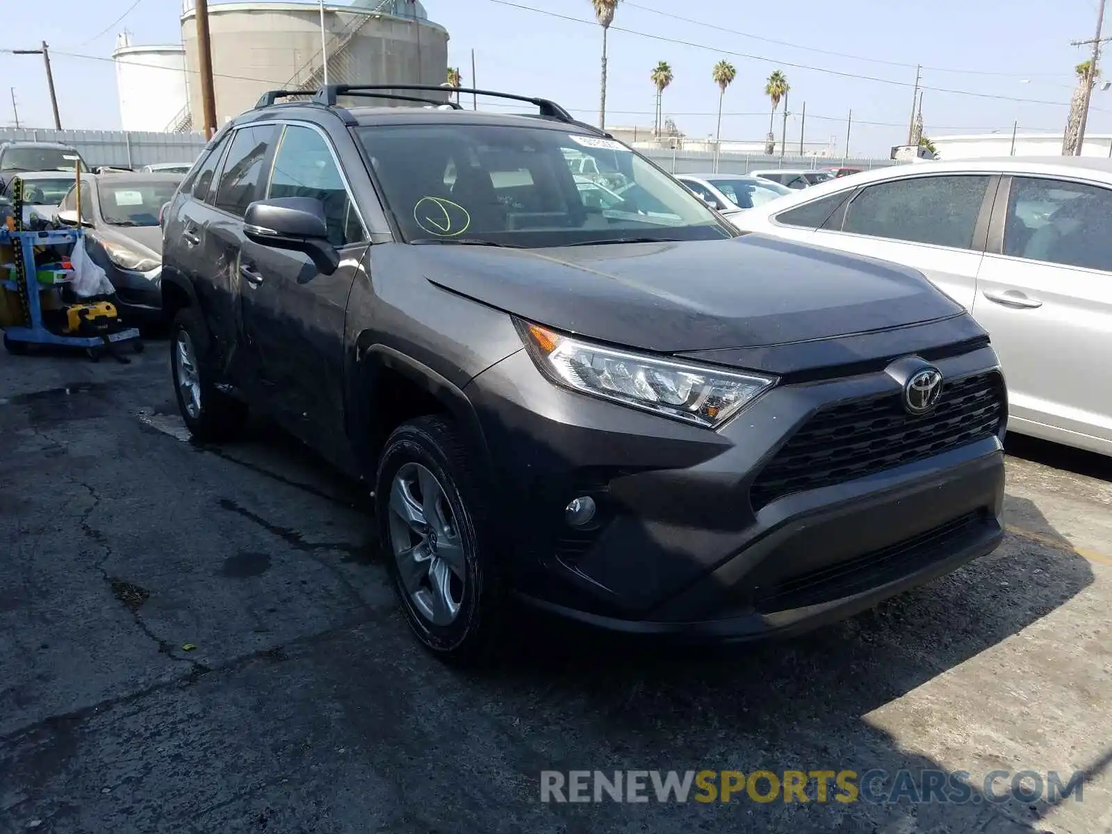 1 Photograph of a damaged car 2T3W1RFV8LW086138 TOYOTA RAV4 2020