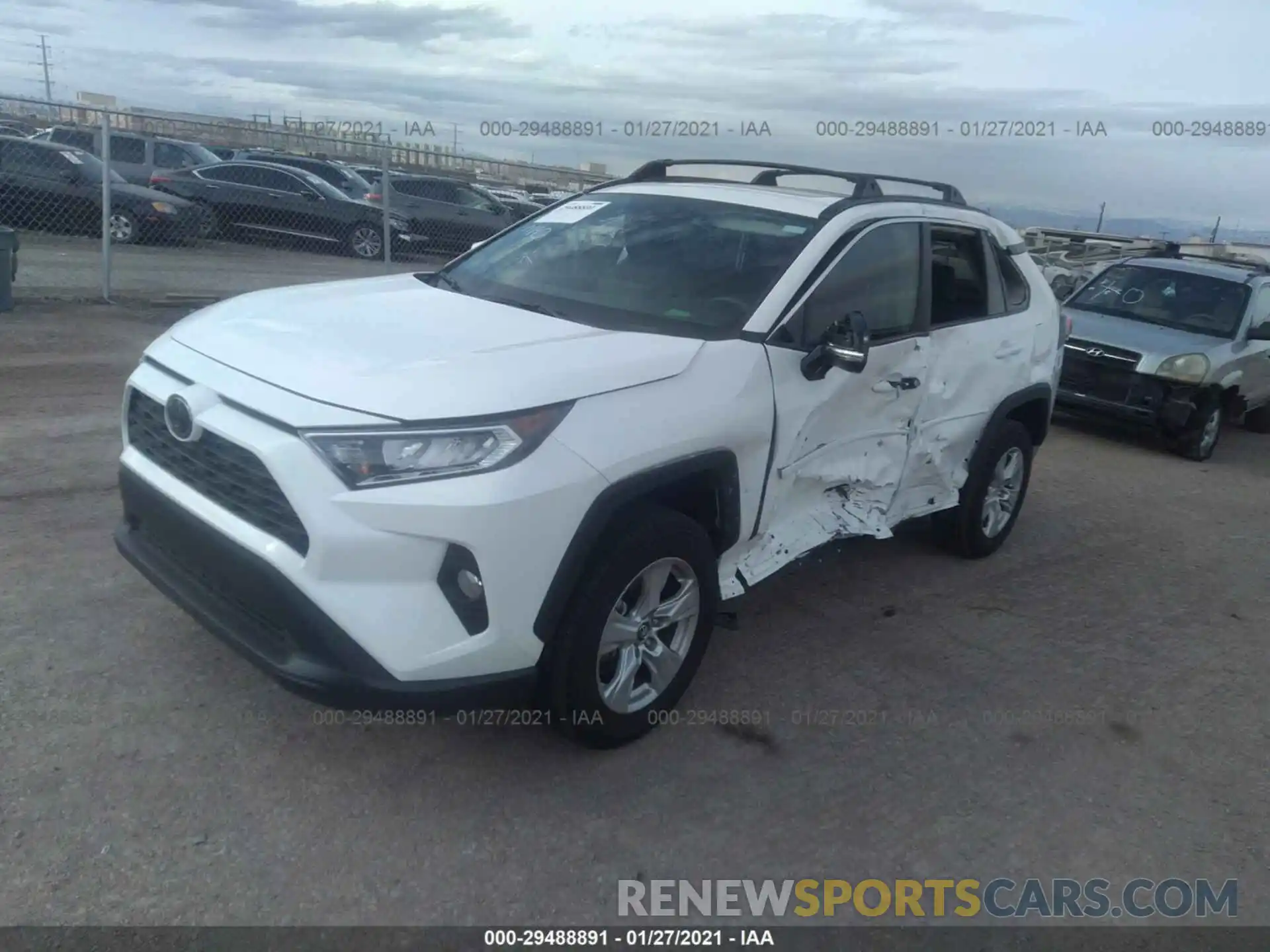 2 Фотография поврежденного автомобиля 2T3W1RFV8LW086267 TOYOTA RAV4 2020