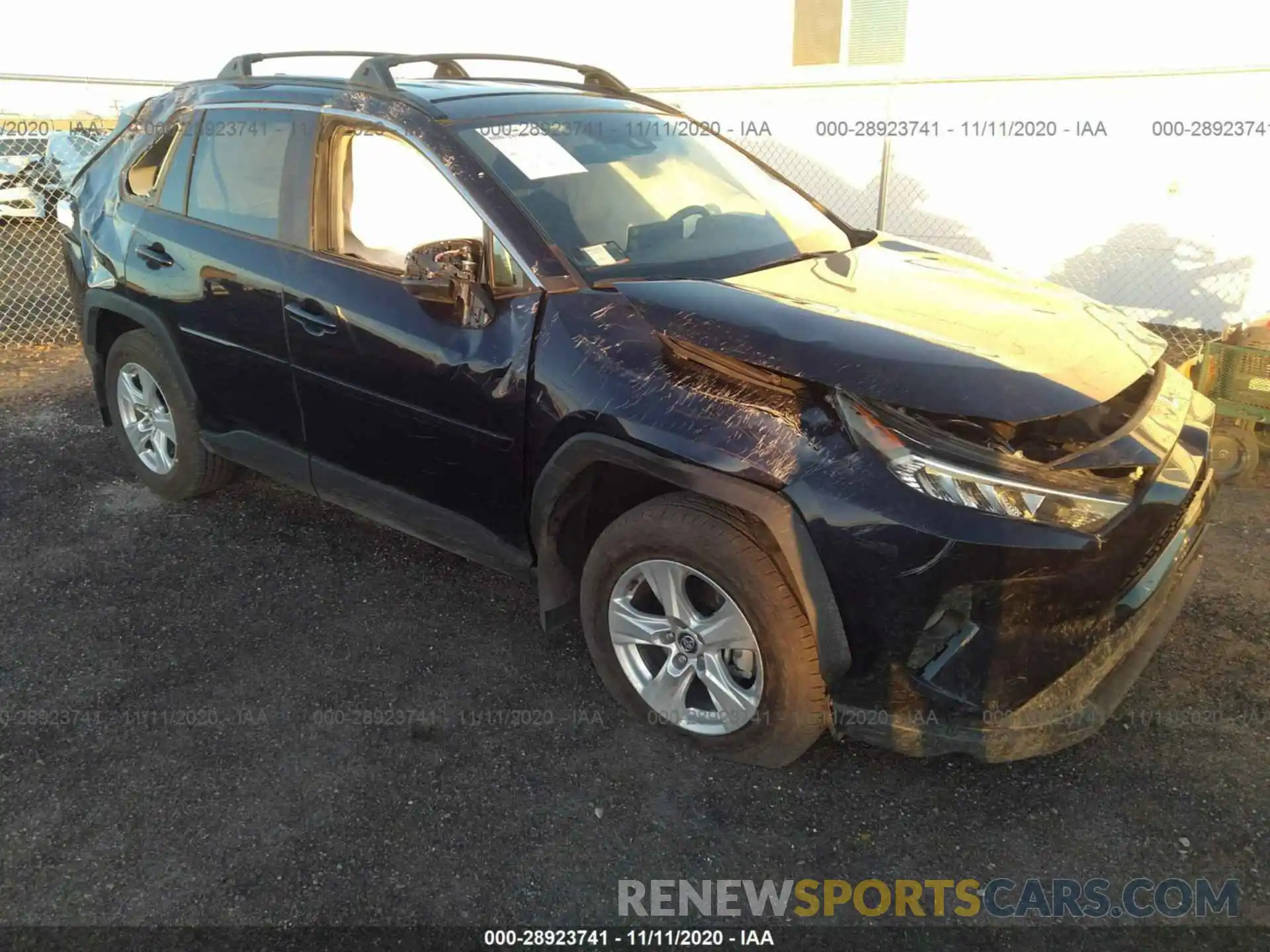 1 Photograph of a damaged car 2T3W1RFV8LW086401 TOYOTA RAV4 2020