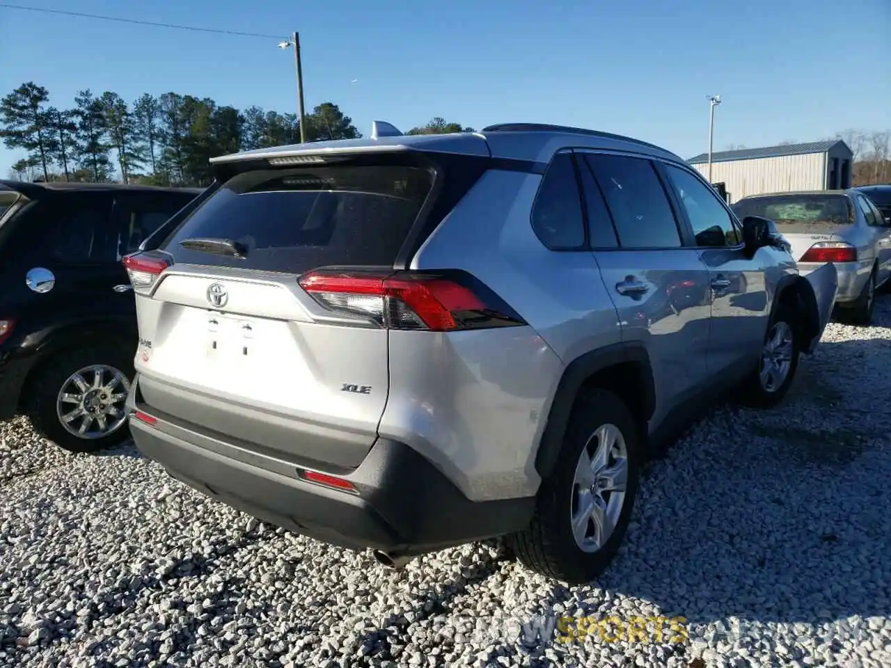 2 Photograph of a damaged car 2T3W1RFV8LW093347 TOYOTA RAV4 2020