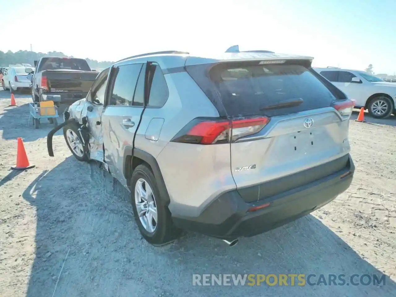 3 Photograph of a damaged car 2T3W1RFV8LW095468 TOYOTA RAV4 2020