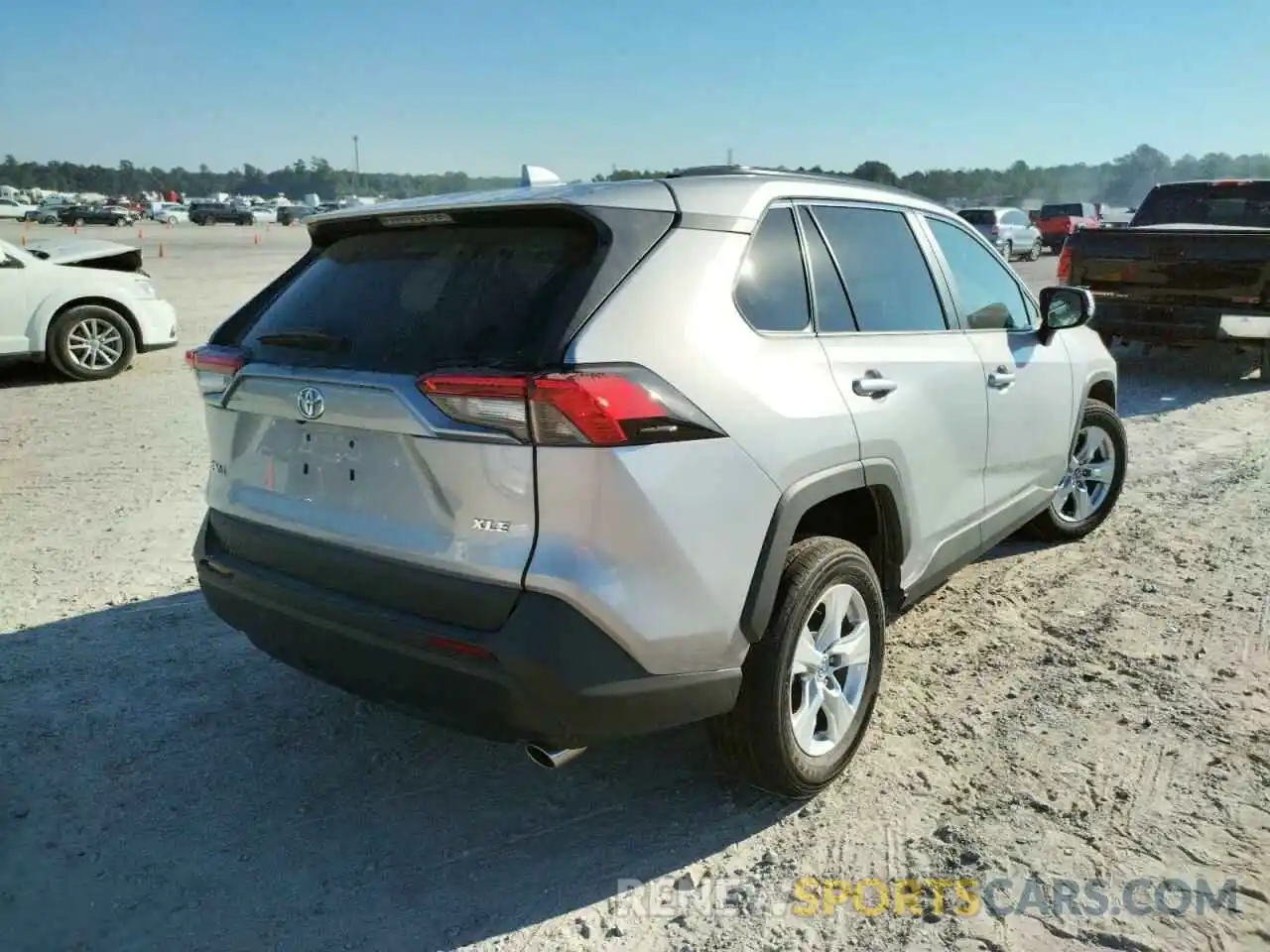 4 Photograph of a damaged car 2T3W1RFV8LW095468 TOYOTA RAV4 2020