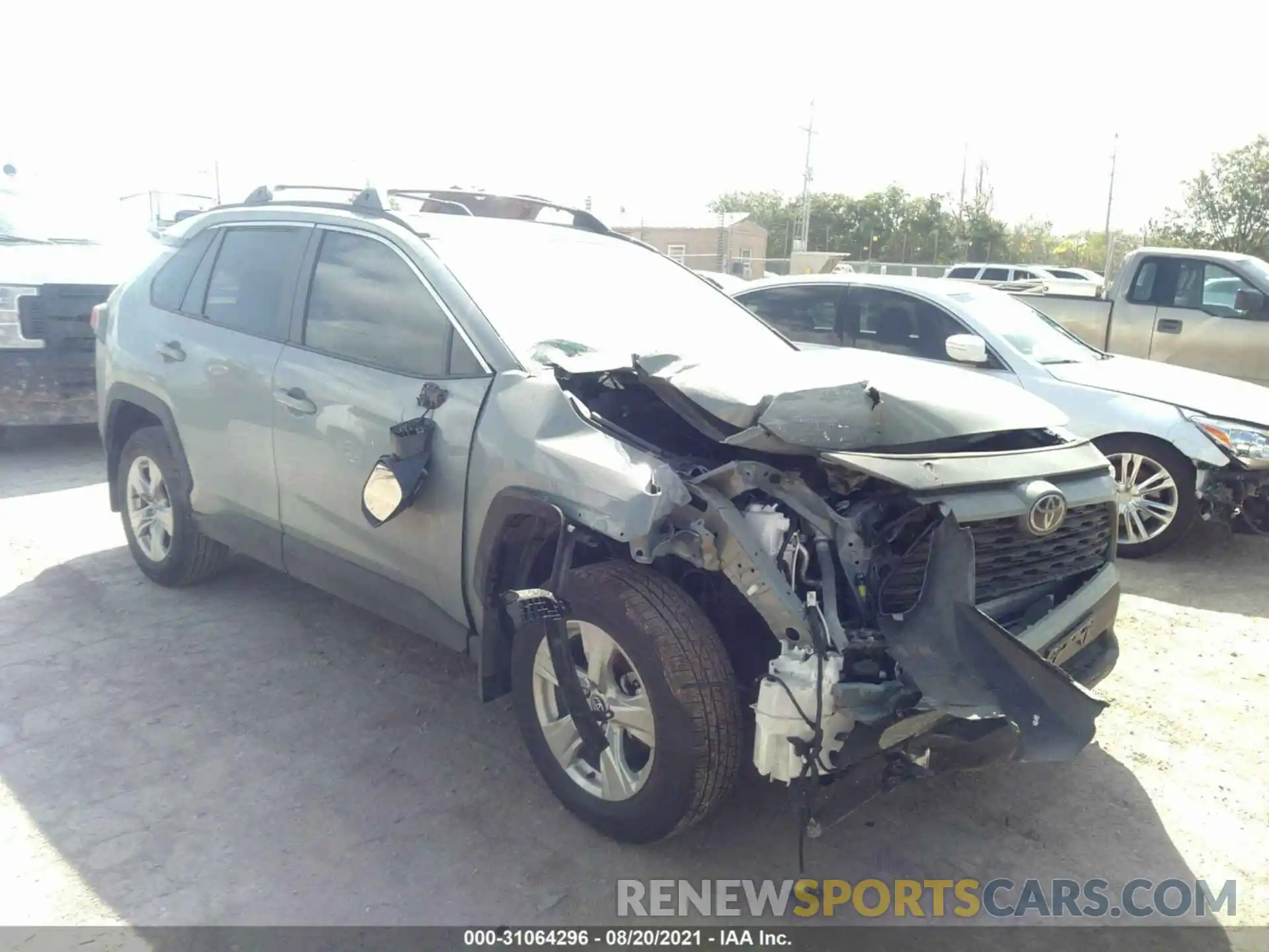 1 Photograph of a damaged car 2T3W1RFV8LW100913 TOYOTA RAV4 2020