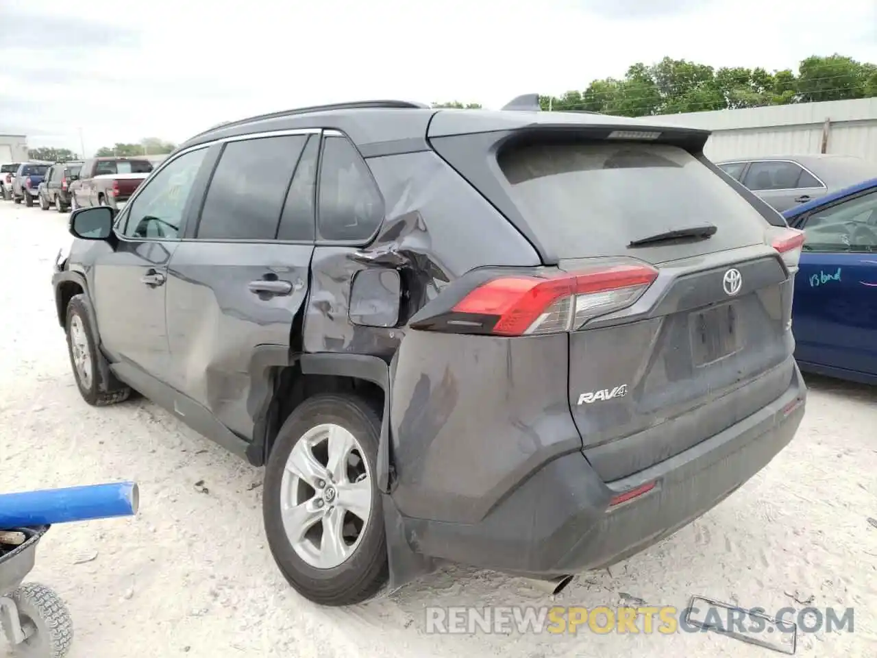 3 Photograph of a damaged car 2T3W1RFV8LW102242 TOYOTA RAV4 2020