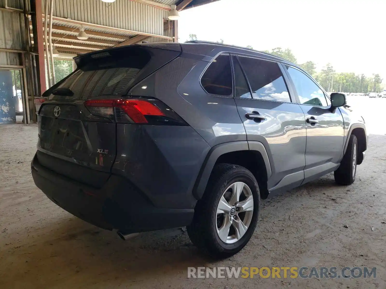 4 Photograph of a damaged car 2T3W1RFV9LC033448 TOYOTA RAV4 2020