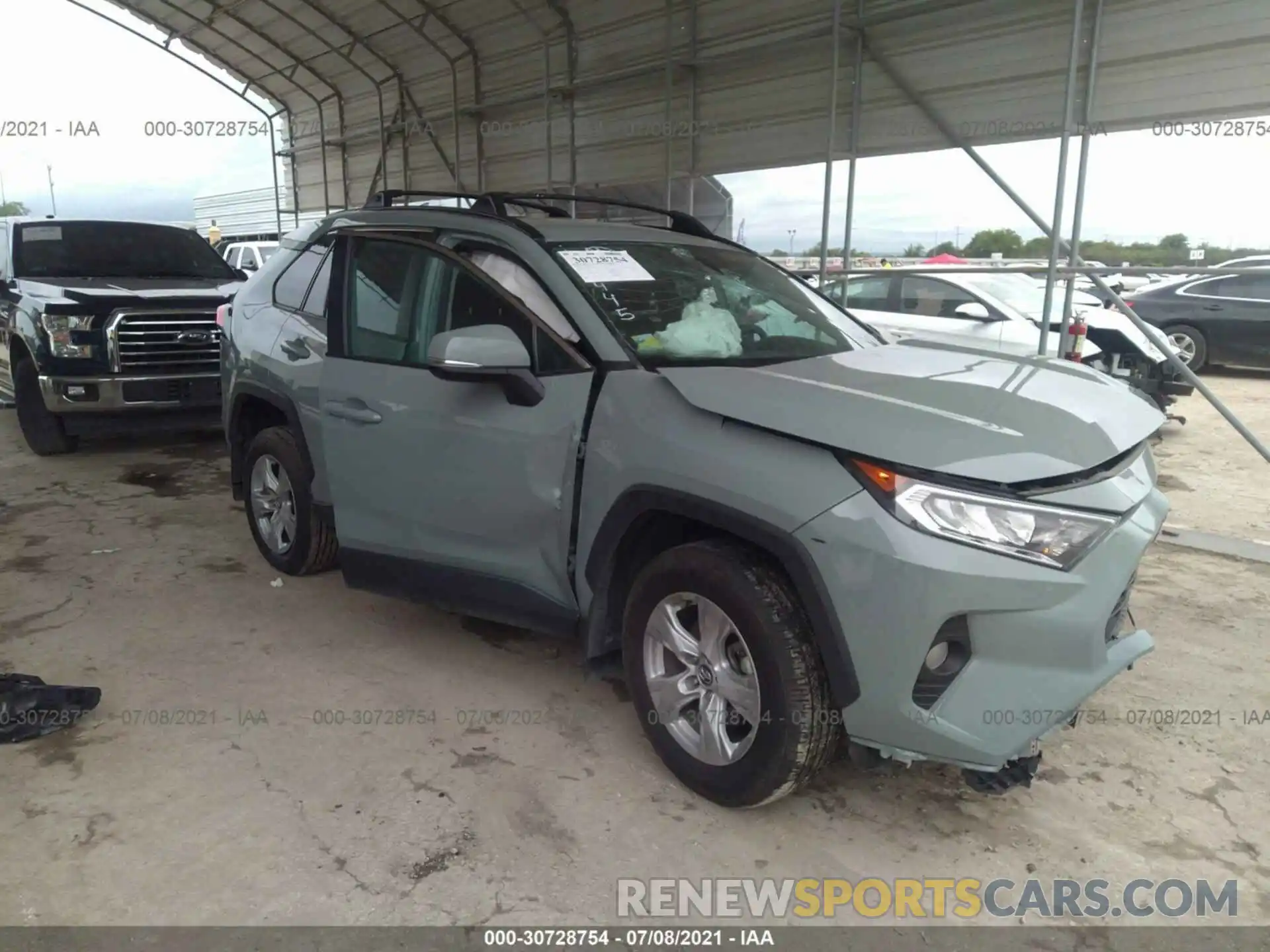 1 Photograph of a damaged car 2T3W1RFV9LC035118 TOYOTA RAV4 2020