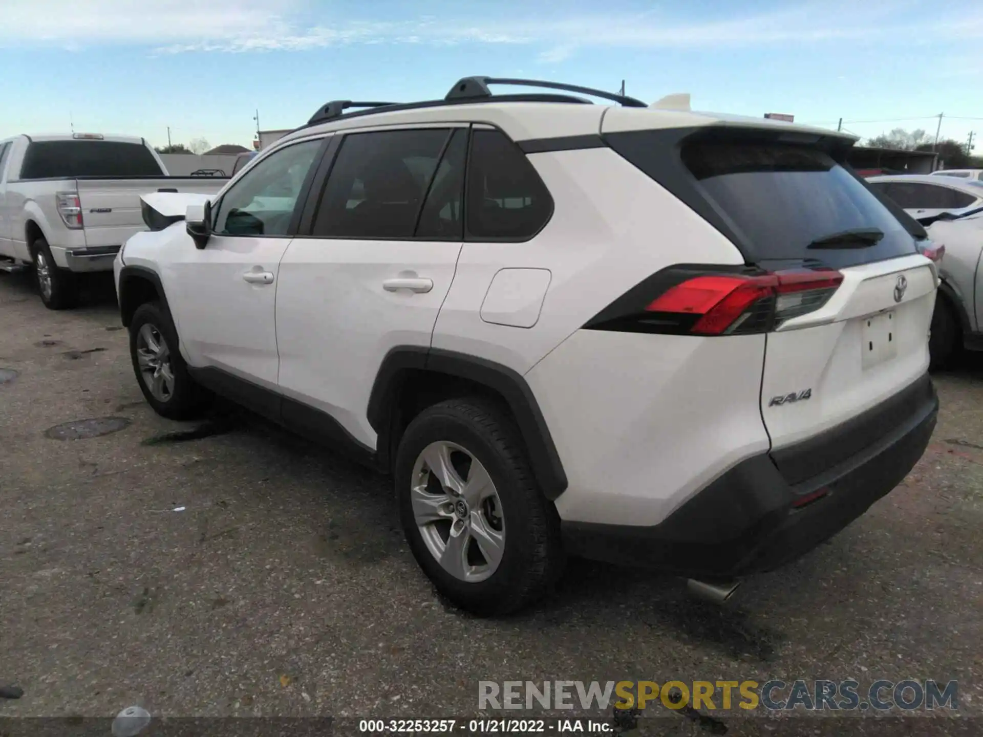 3 Photograph of a damaged car 2T3W1RFV9LC045938 TOYOTA RAV4 2020