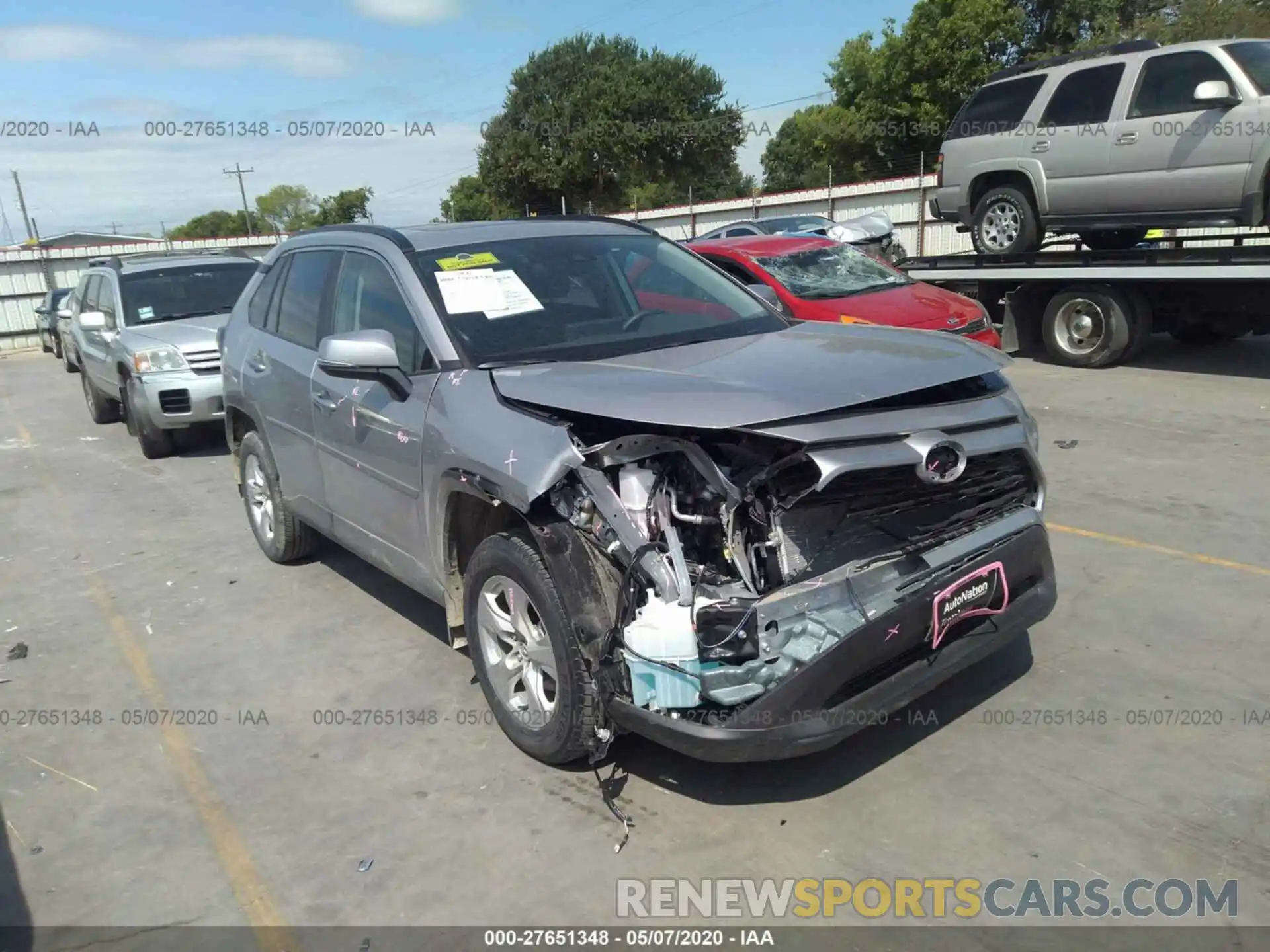 1 Photograph of a damaged car 2T3W1RFV9LC048256 TOYOTA RAV4 2020