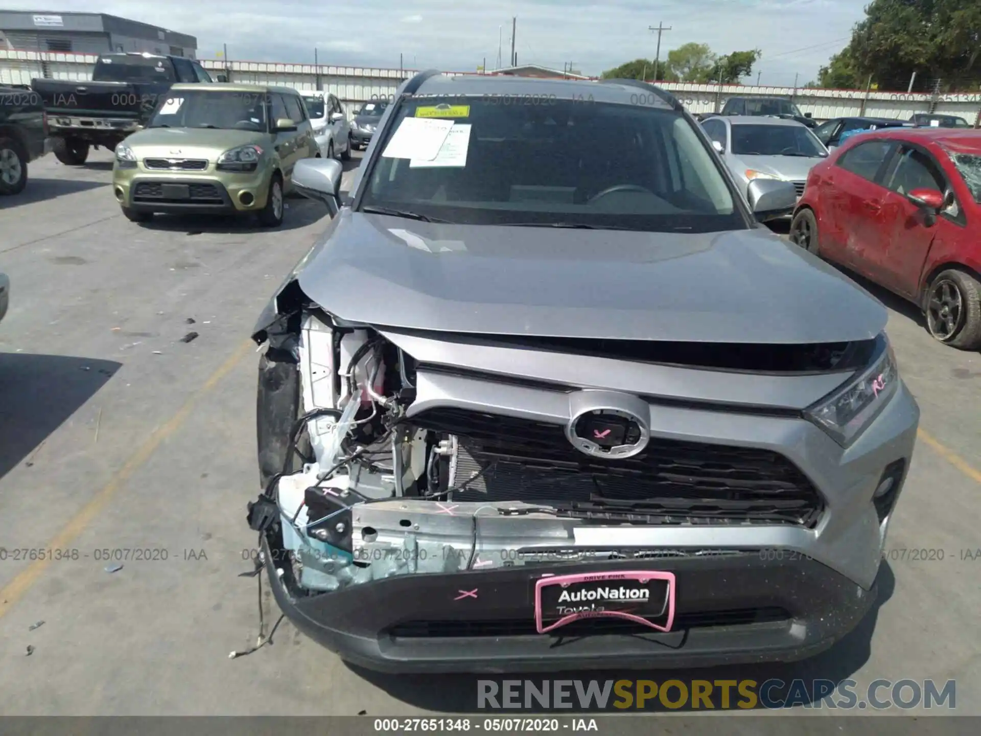 6 Photograph of a damaged car 2T3W1RFV9LC048256 TOYOTA RAV4 2020