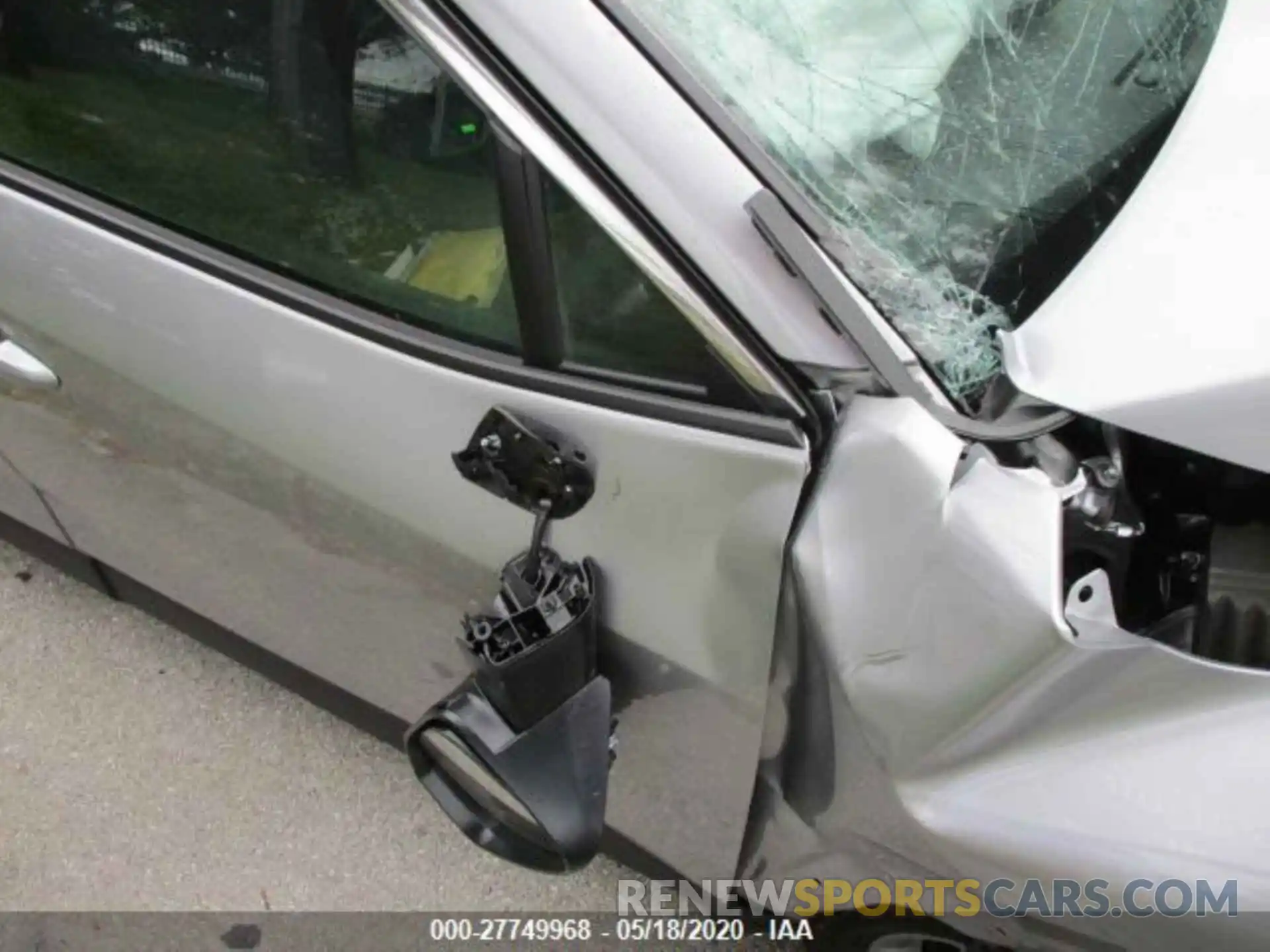 3 Photograph of a damaged car 2T3W1RFV9LC051979 TOYOTA RAV4 2020