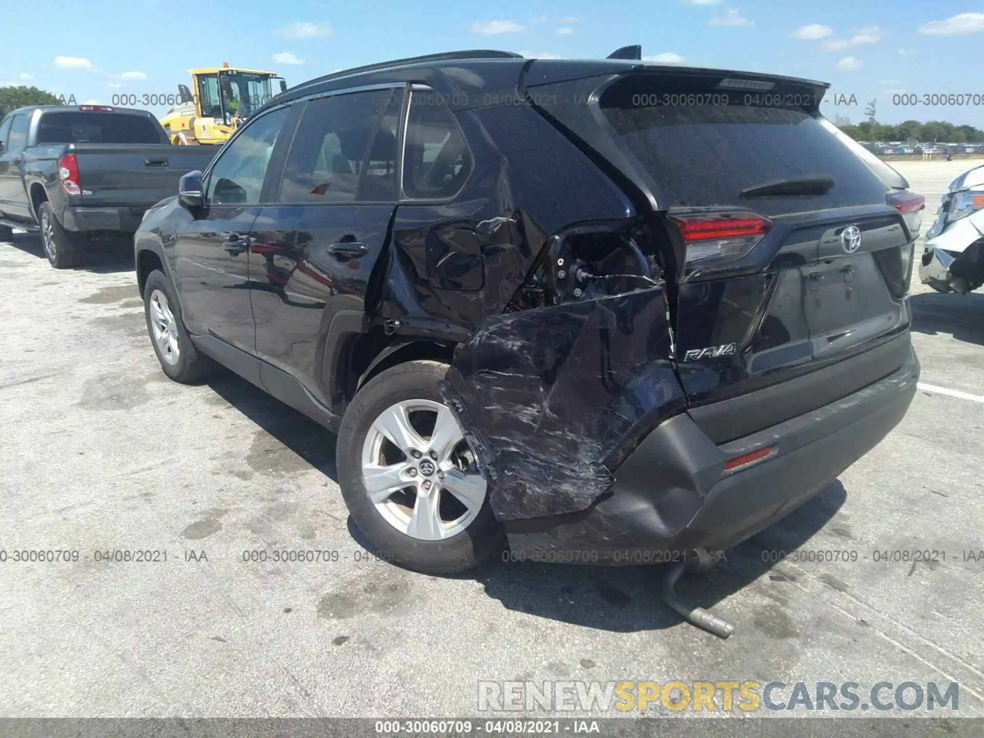 3 Photograph of a damaged car 2T3W1RFV9LC052758 TOYOTA RAV4 2020