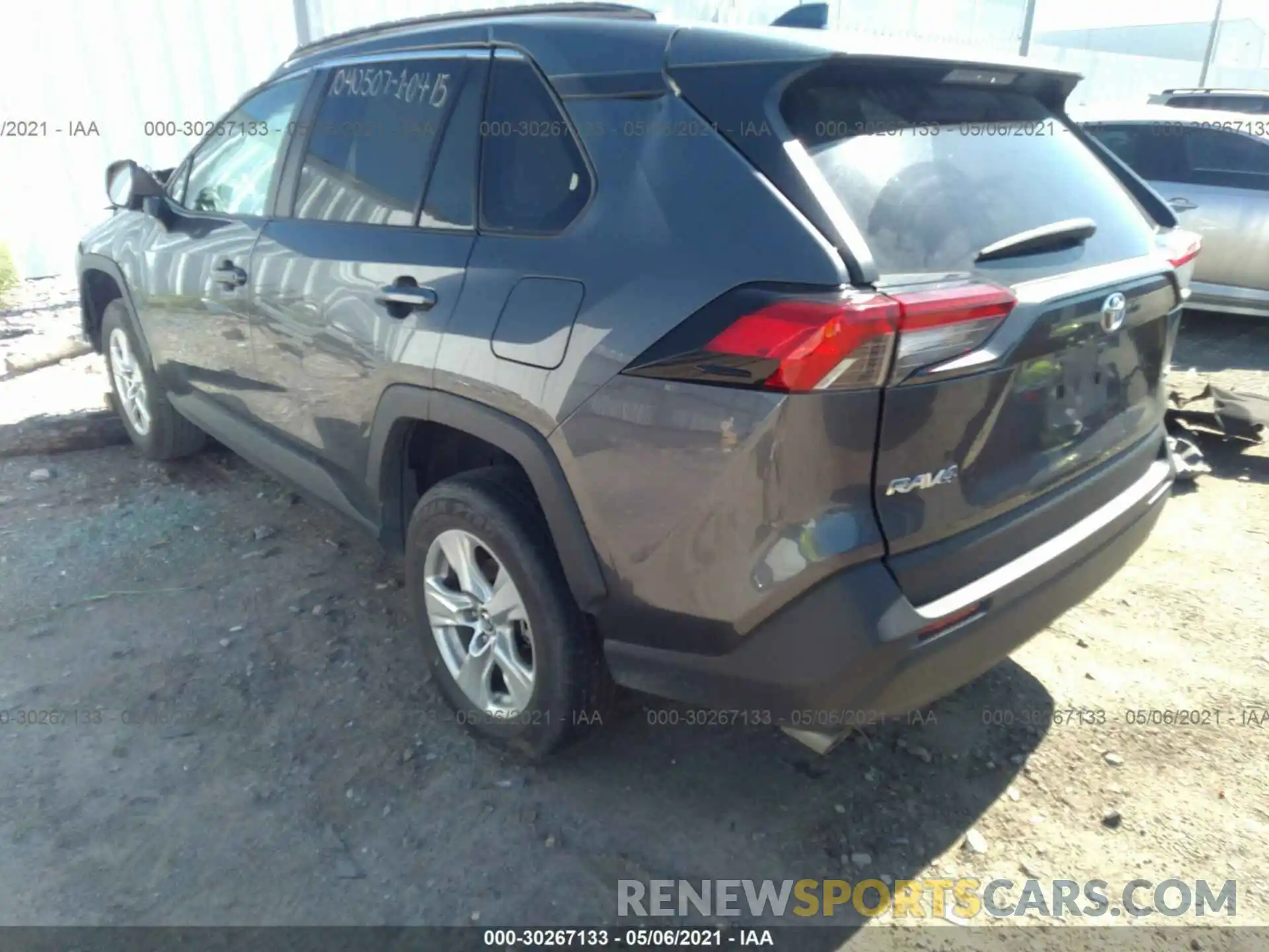 3 Photograph of a damaged car 2T3W1RFV9LC053490 TOYOTA RAV4 2020