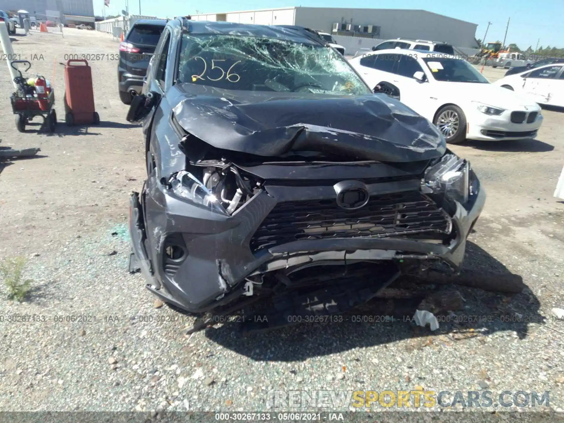 6 Photograph of a damaged car 2T3W1RFV9LC053490 TOYOTA RAV4 2020