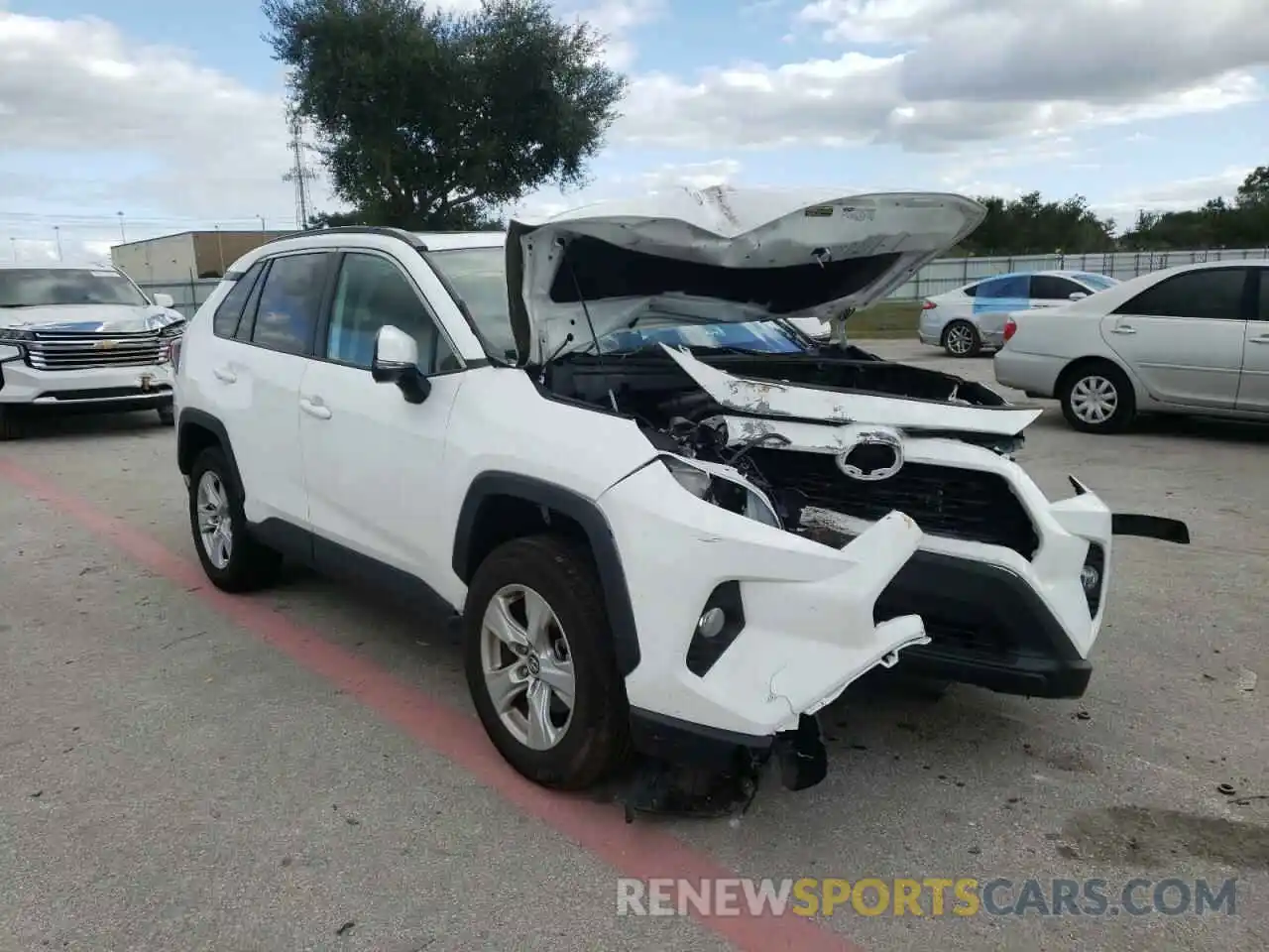 1 Photograph of a damaged car 2T3W1RFV9LC060004 TOYOTA RAV4 2020