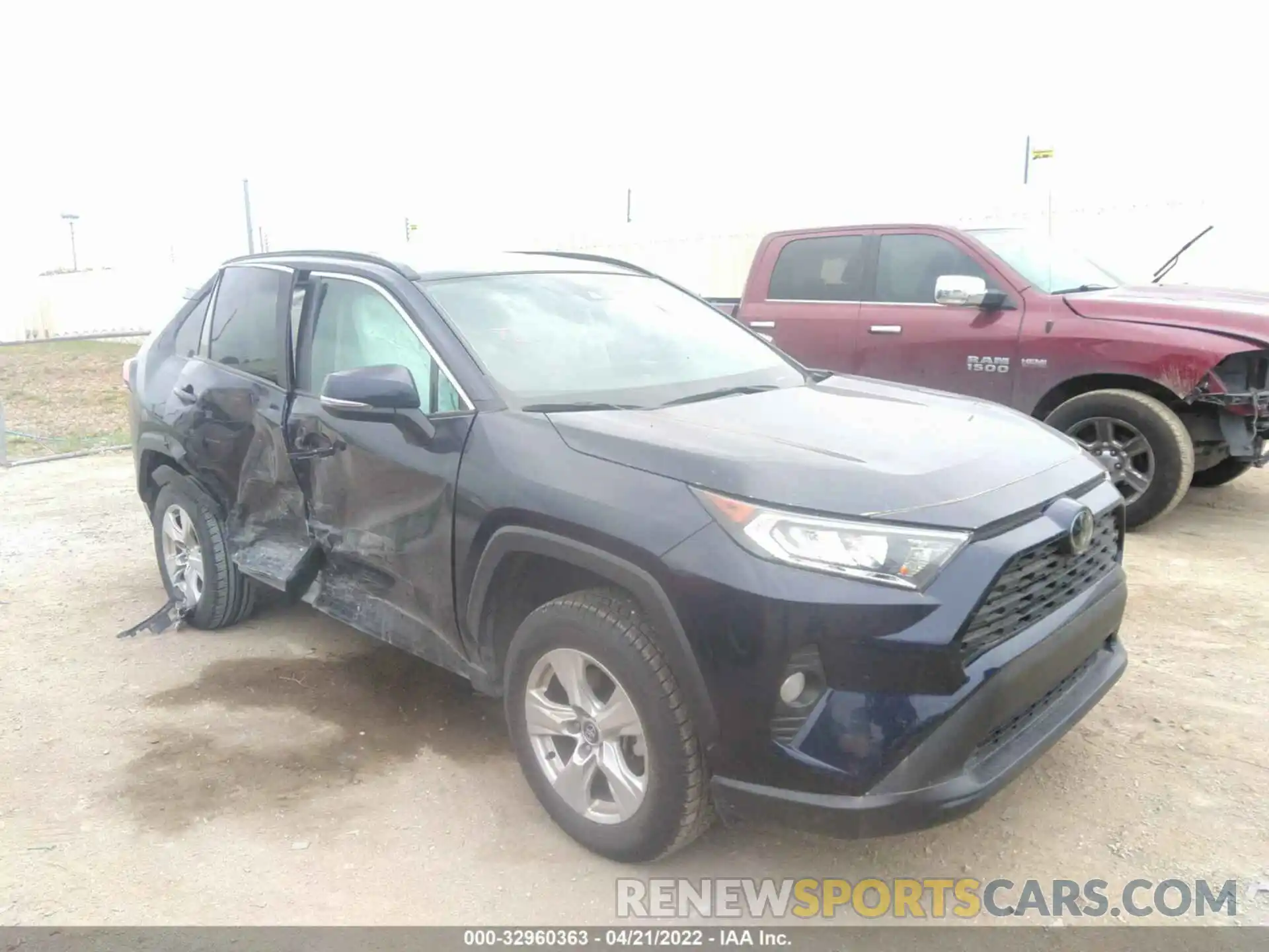 1 Photograph of a damaged car 2T3W1RFV9LC060164 TOYOTA RAV4 2020