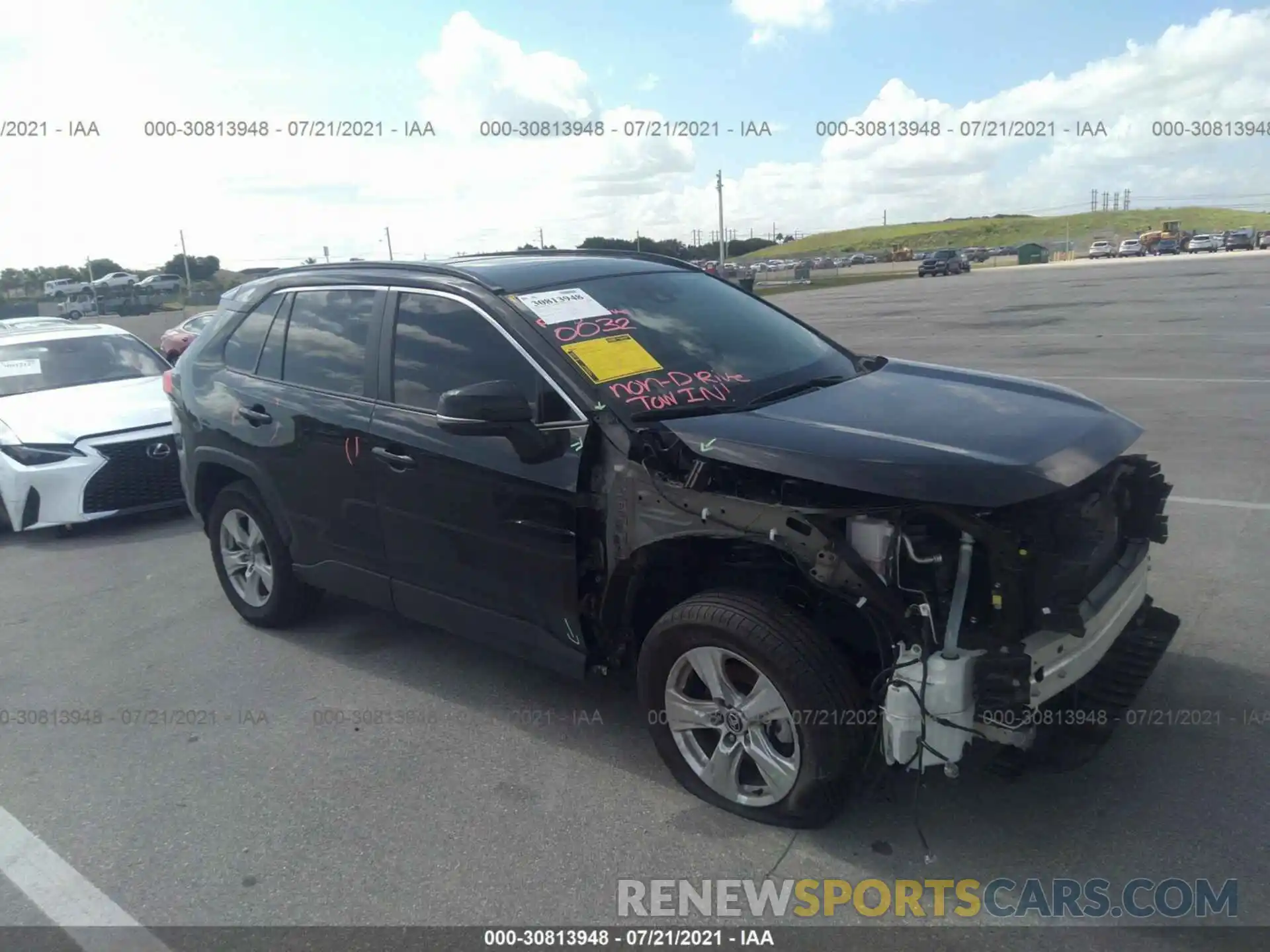 1 Photograph of a damaged car 2T3W1RFV9LC060438 TOYOTA RAV4 2020