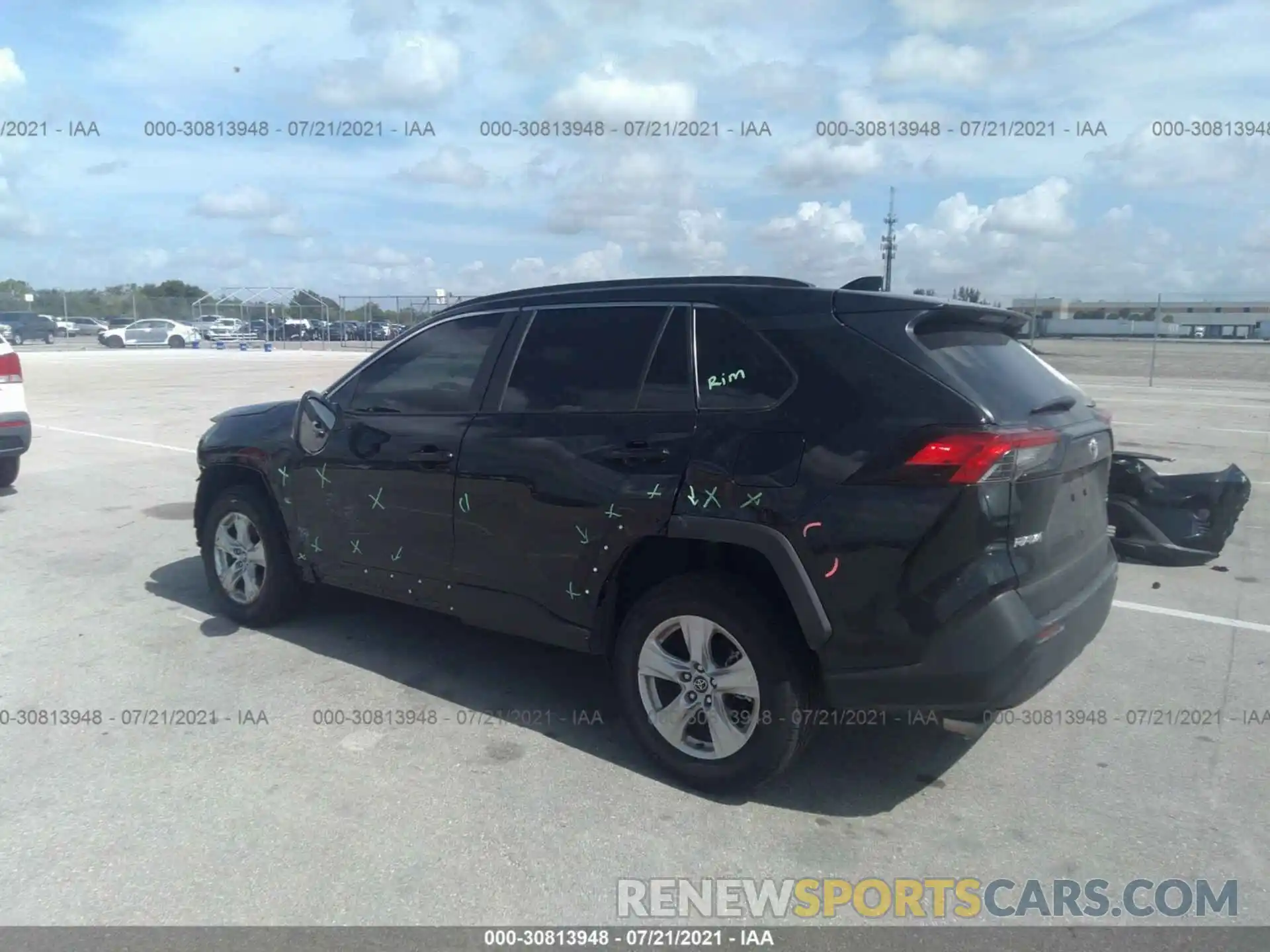 3 Photograph of a damaged car 2T3W1RFV9LC060438 TOYOTA RAV4 2020