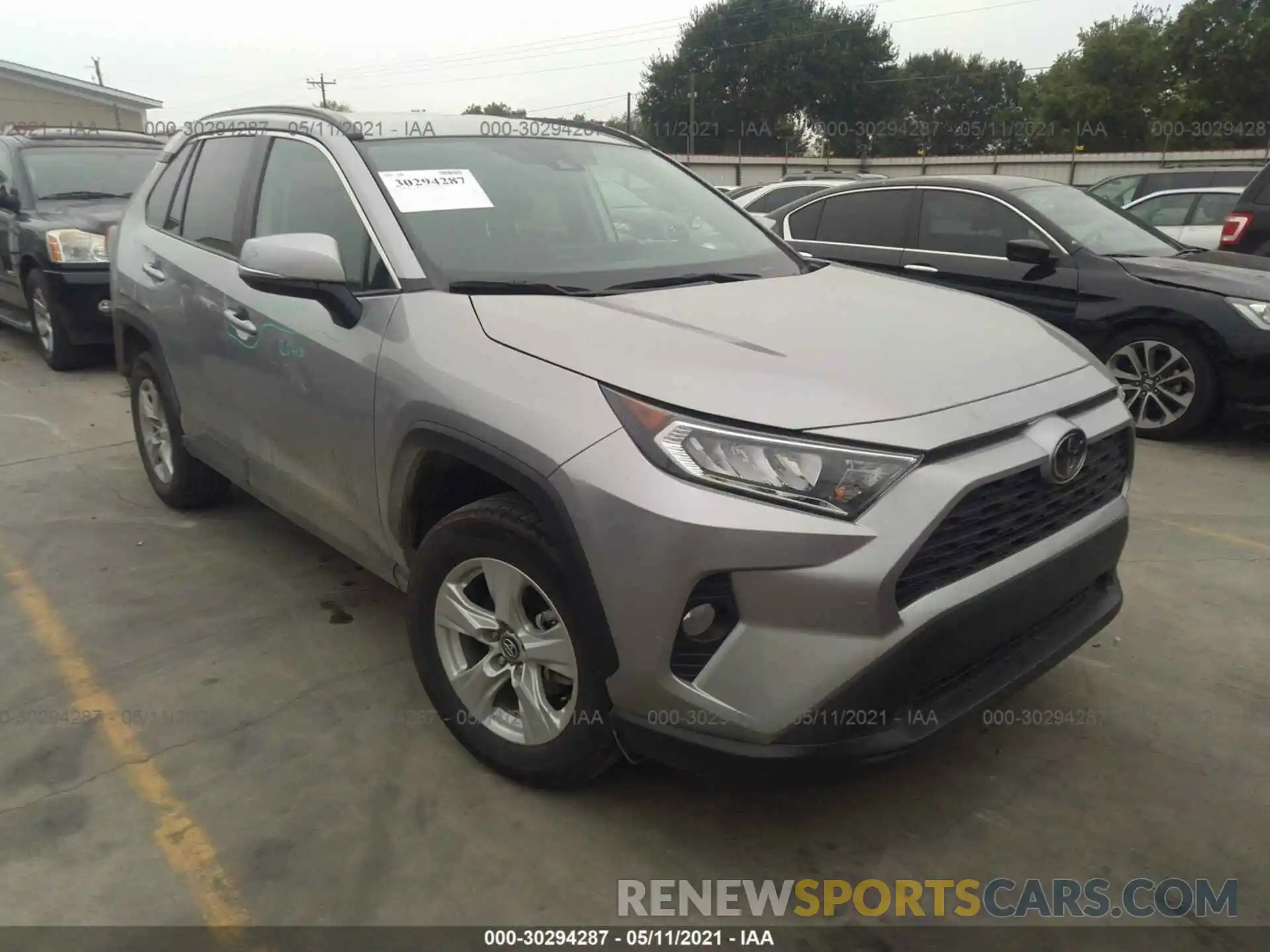 1 Photograph of a damaged car 2T3W1RFV9LC062948 TOYOTA RAV4 2020