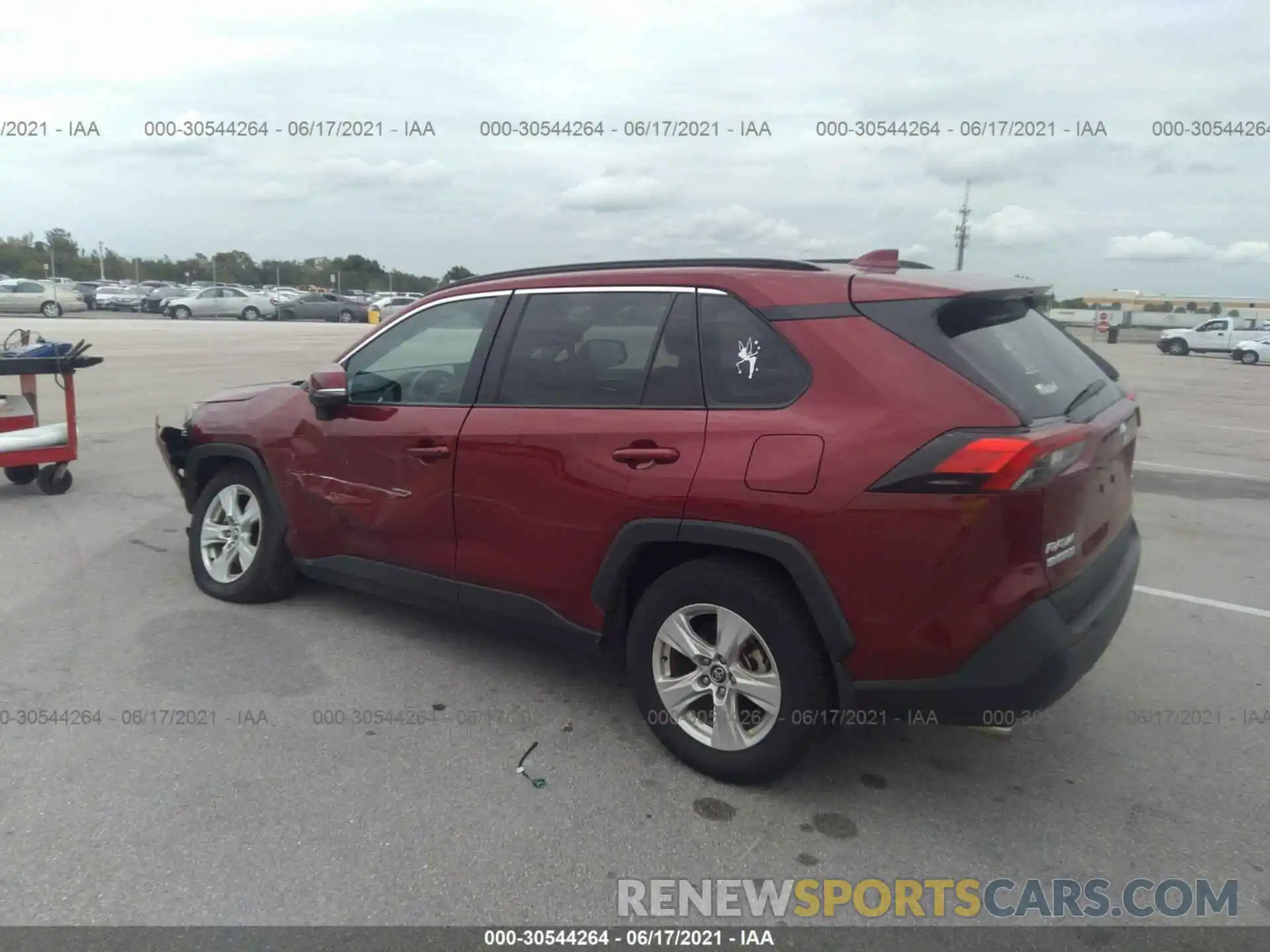 3 Photograph of a damaged car 2T3W1RFV9LC068233 TOYOTA RAV4 2020