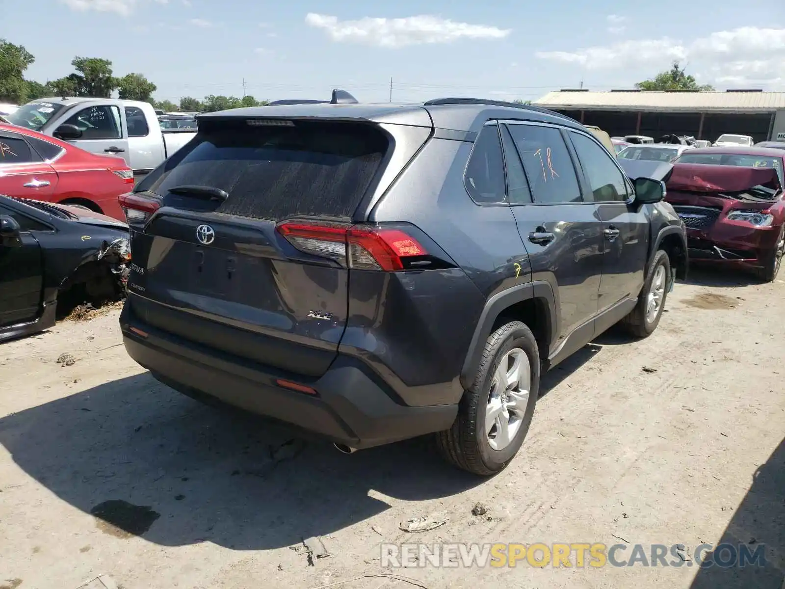 4 Photograph of a damaged car 2T3W1RFV9LC069012 TOYOTA RAV4 2020