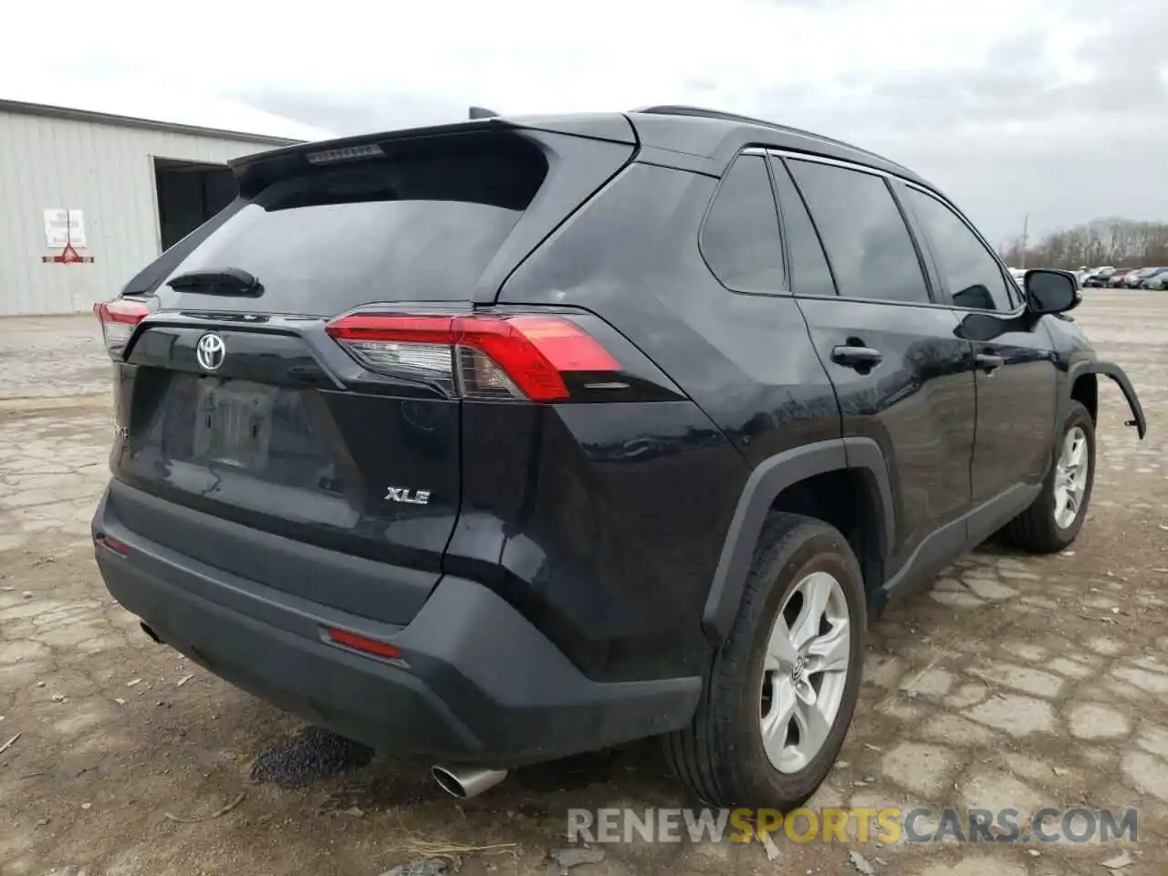 4 Photograph of a damaged car 2T3W1RFV9LC072122 TOYOTA RAV4 2020