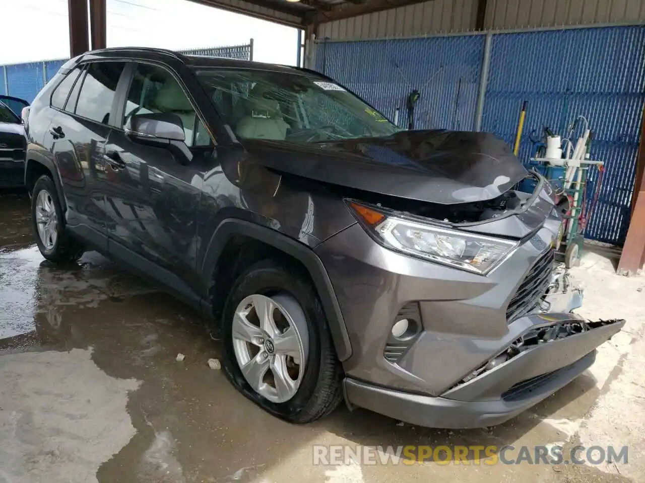 1 Photograph of a damaged car 2T3W1RFV9LC072234 TOYOTA RAV4 2020