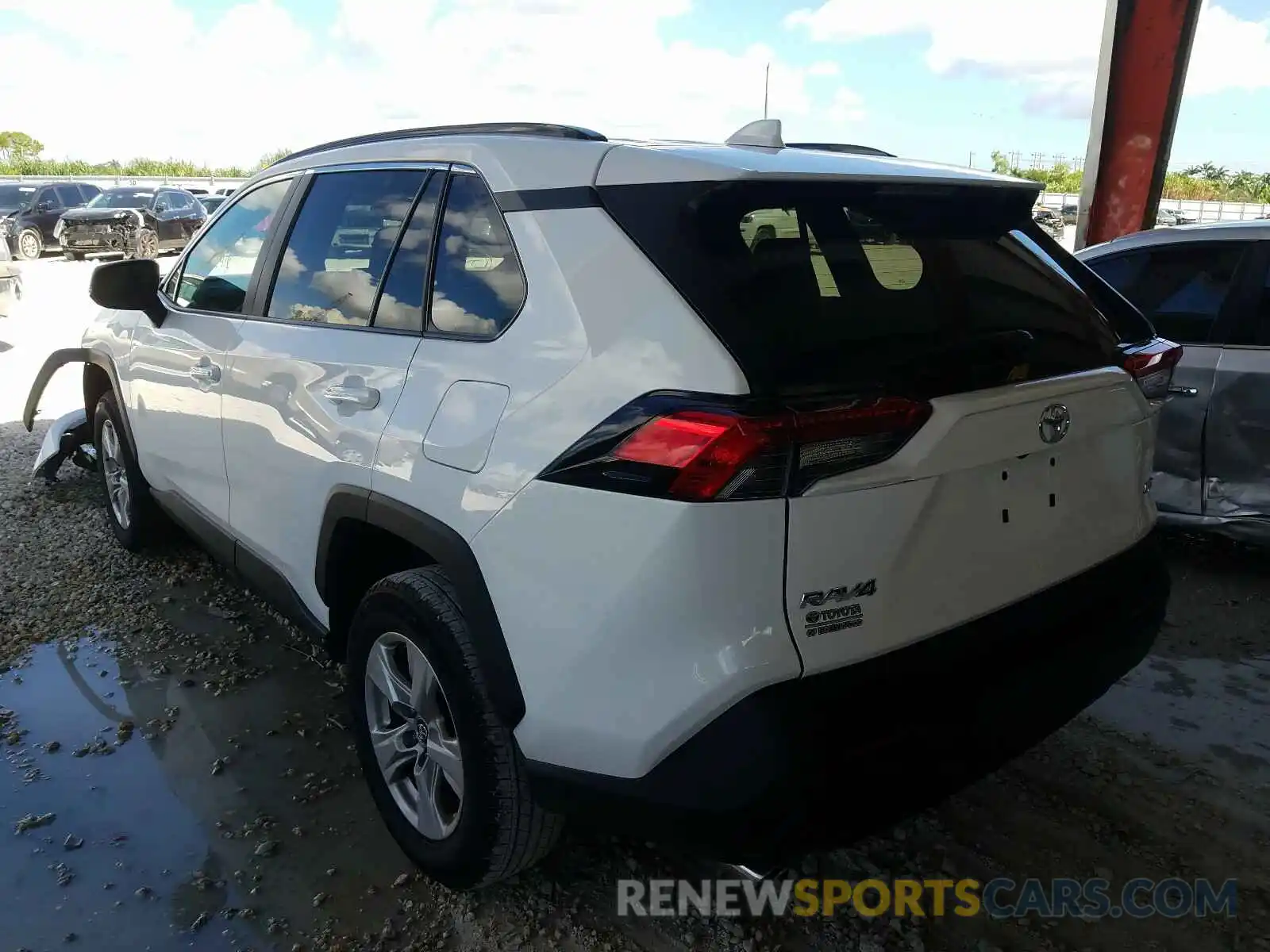 3 Photograph of a damaged car 2T3W1RFV9LC073660 TOYOTA RAV4 2020