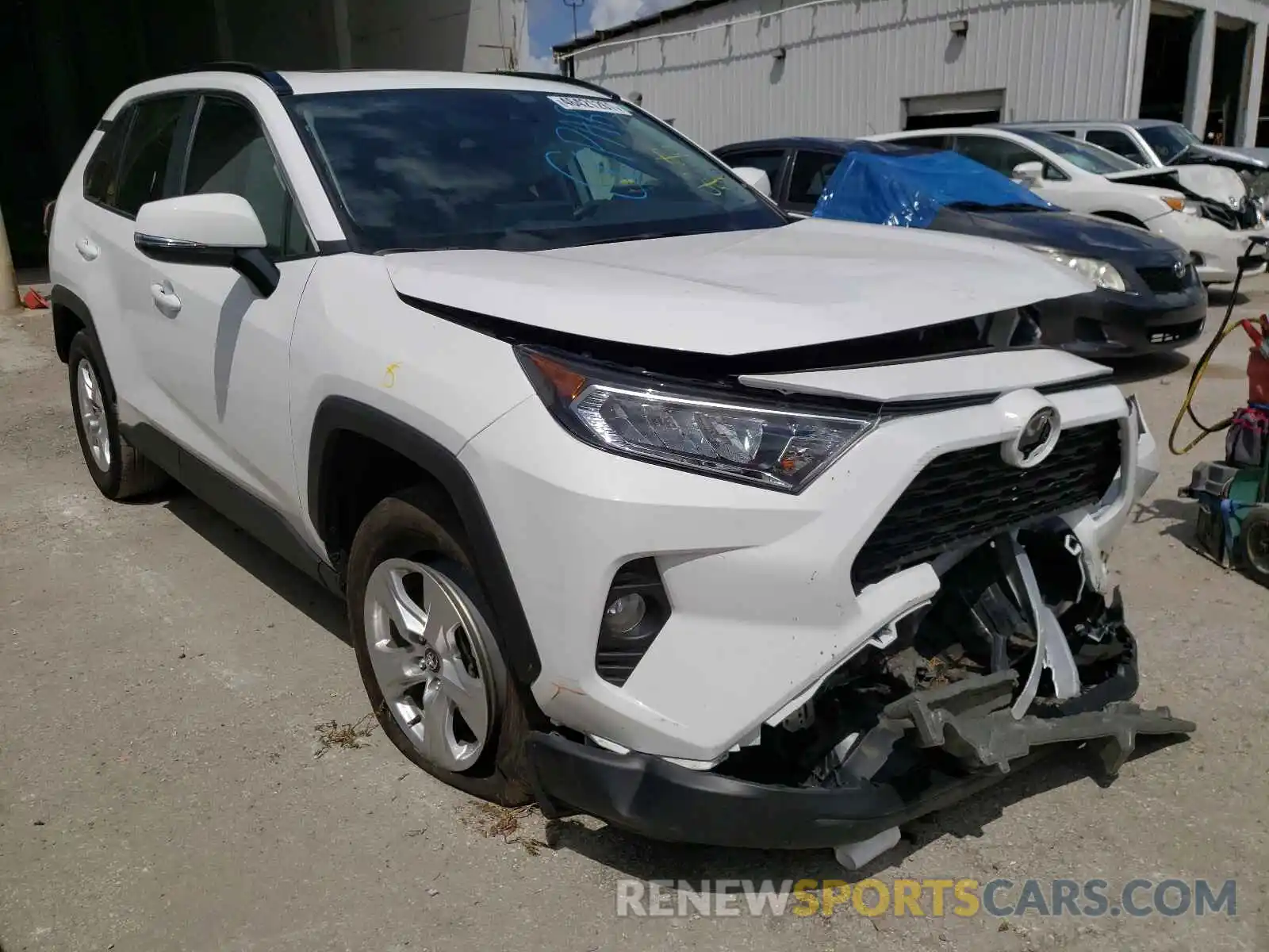 1 Photograph of a damaged car 2T3W1RFV9LC077577 TOYOTA RAV4 2020