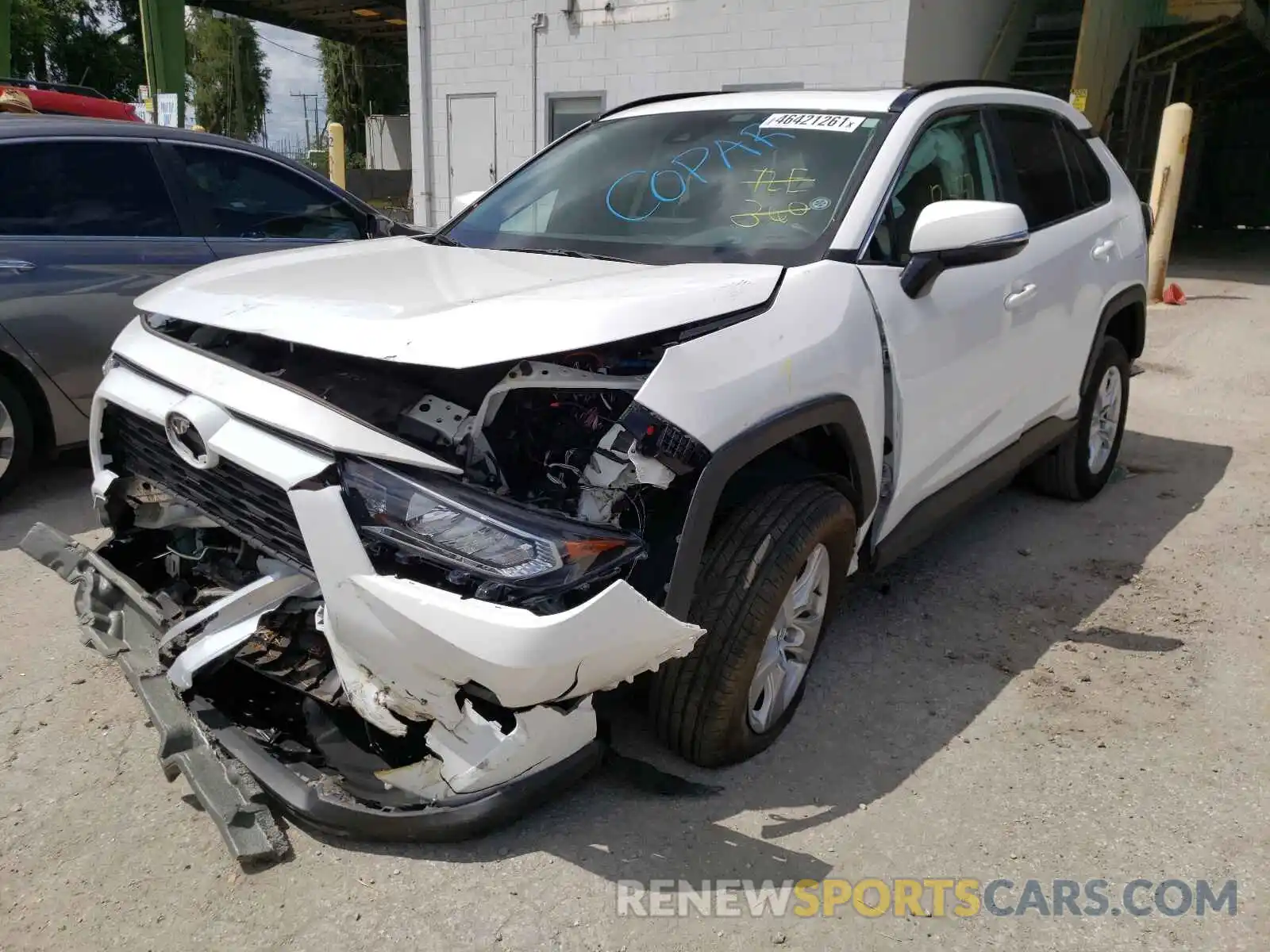 2 Photograph of a damaged car 2T3W1RFV9LC077577 TOYOTA RAV4 2020