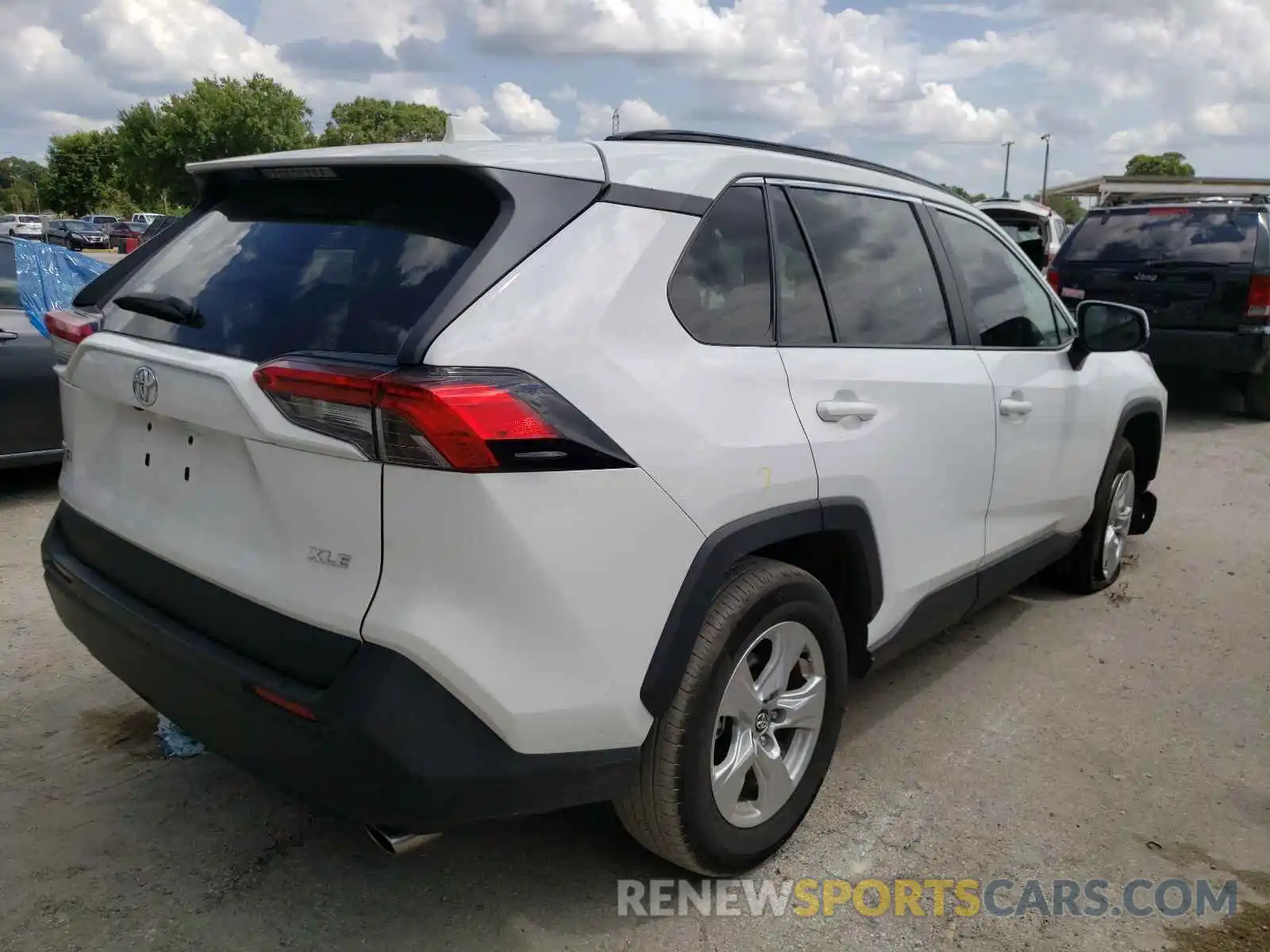 4 Photograph of a damaged car 2T3W1RFV9LC077577 TOYOTA RAV4 2020