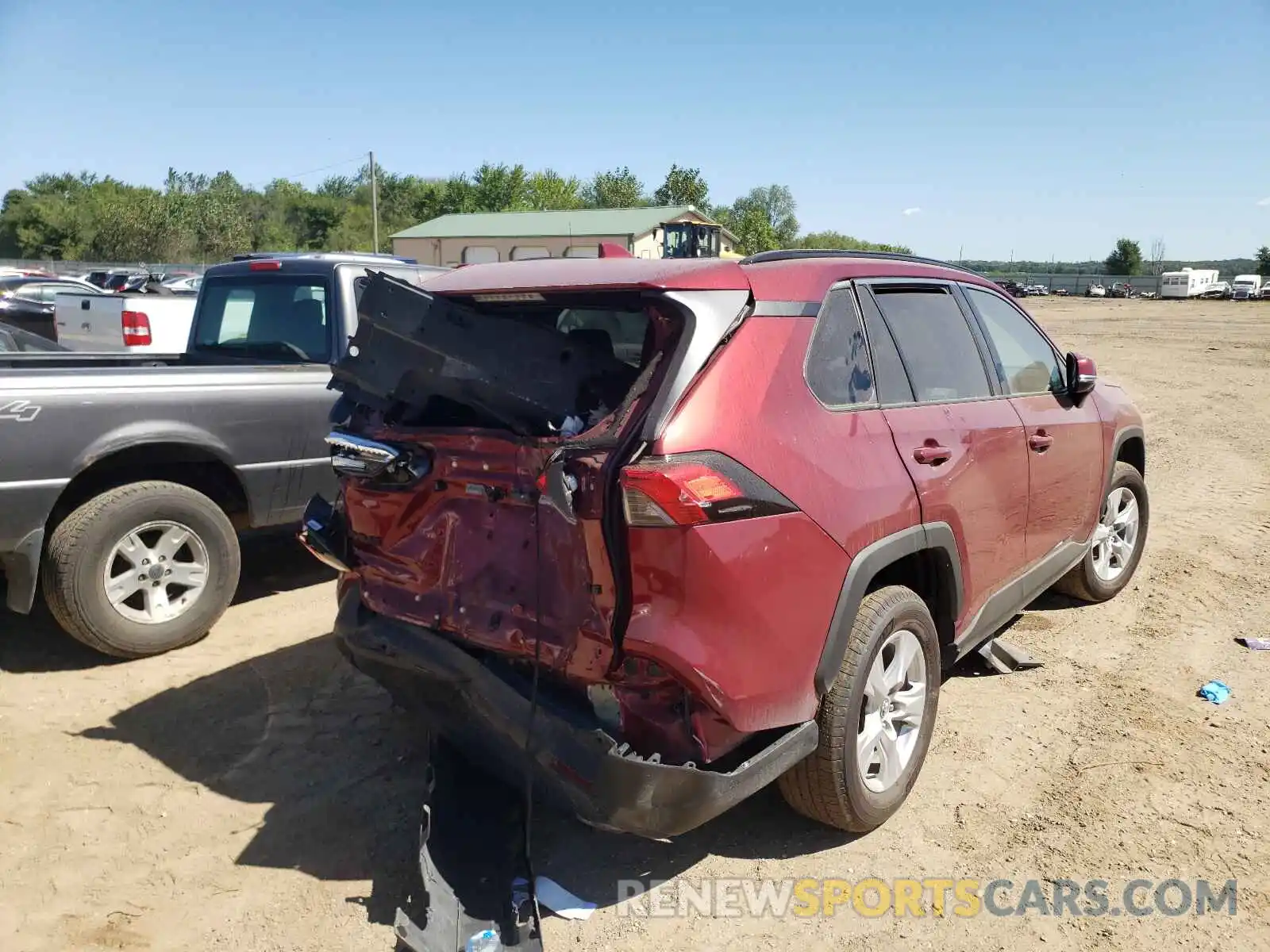 4 Photograph of a damaged car 2T3W1RFV9LW062933 TOYOTA RAV4 2020