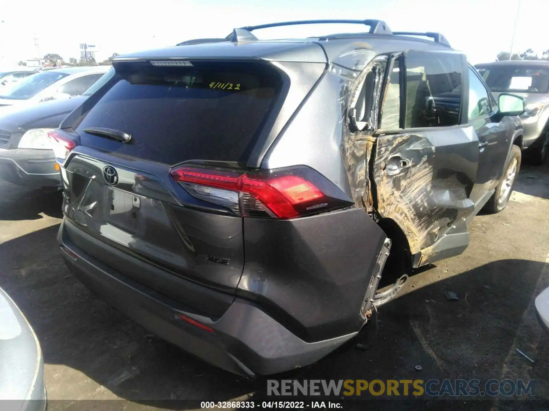 4 Photograph of a damaged car 2T3W1RFV9LW063970 TOYOTA RAV4 2020