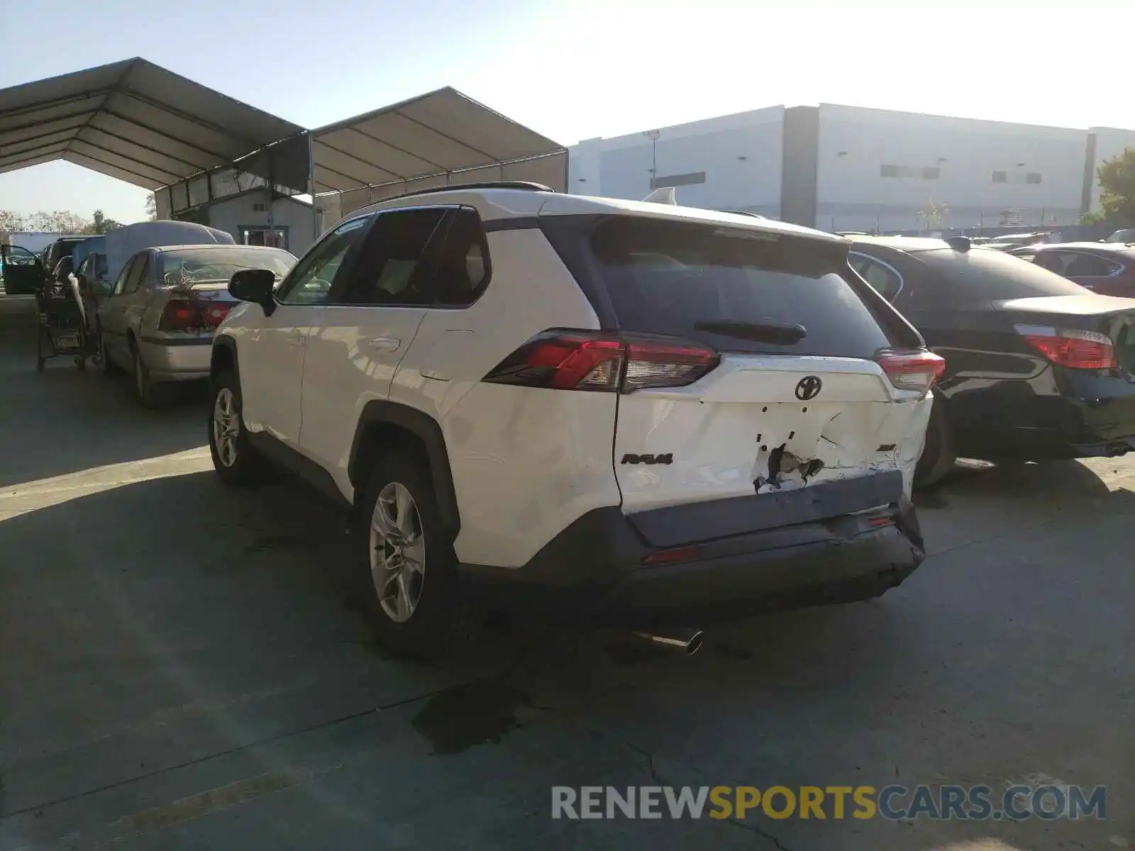 3 Photograph of a damaged car 2T3W1RFV9LW076475 TOYOTA RAV4 2020