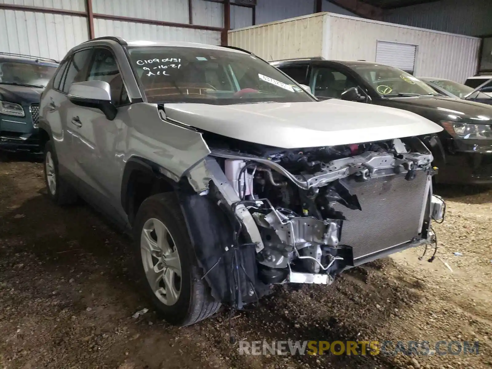 1 Photograph of a damaged car 2T3W1RFV9LW085693 TOYOTA RAV4 2020