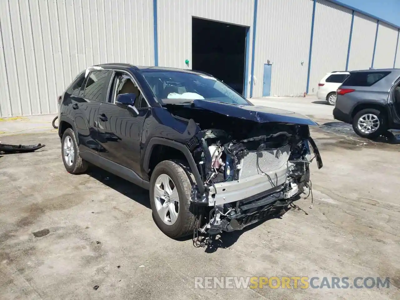 1 Photograph of a damaged car 2T3W1RFV9LW089808 TOYOTA RAV4 2020