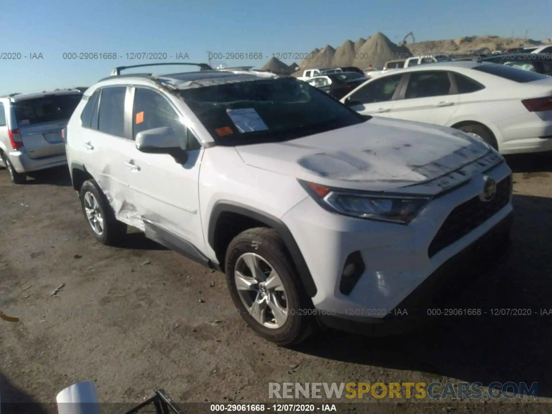 1 Photograph of a damaged car 2T3W1RFV9LW094152 TOYOTA RAV4 2020