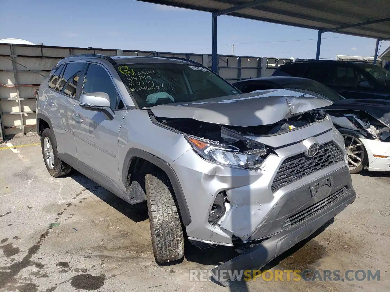 1 Photograph of a damaged car 2T3W1RFV9LW095026 TOYOTA RAV4 2020