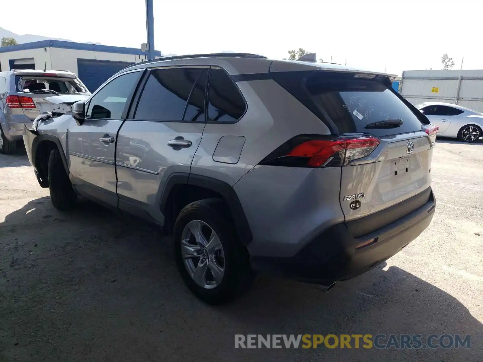 3 Фотография поврежденного автомобиля 2T3W1RFV9LW095026 TOYOTA RAV4 2020