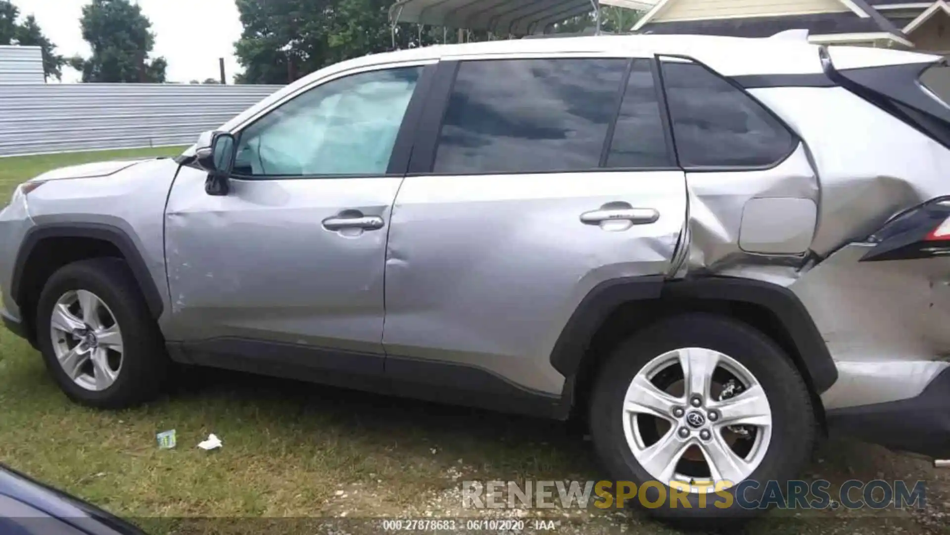 6 Photograph of a damaged car 2T3W1RFVXLC035239 TOYOTA RAV4 2020